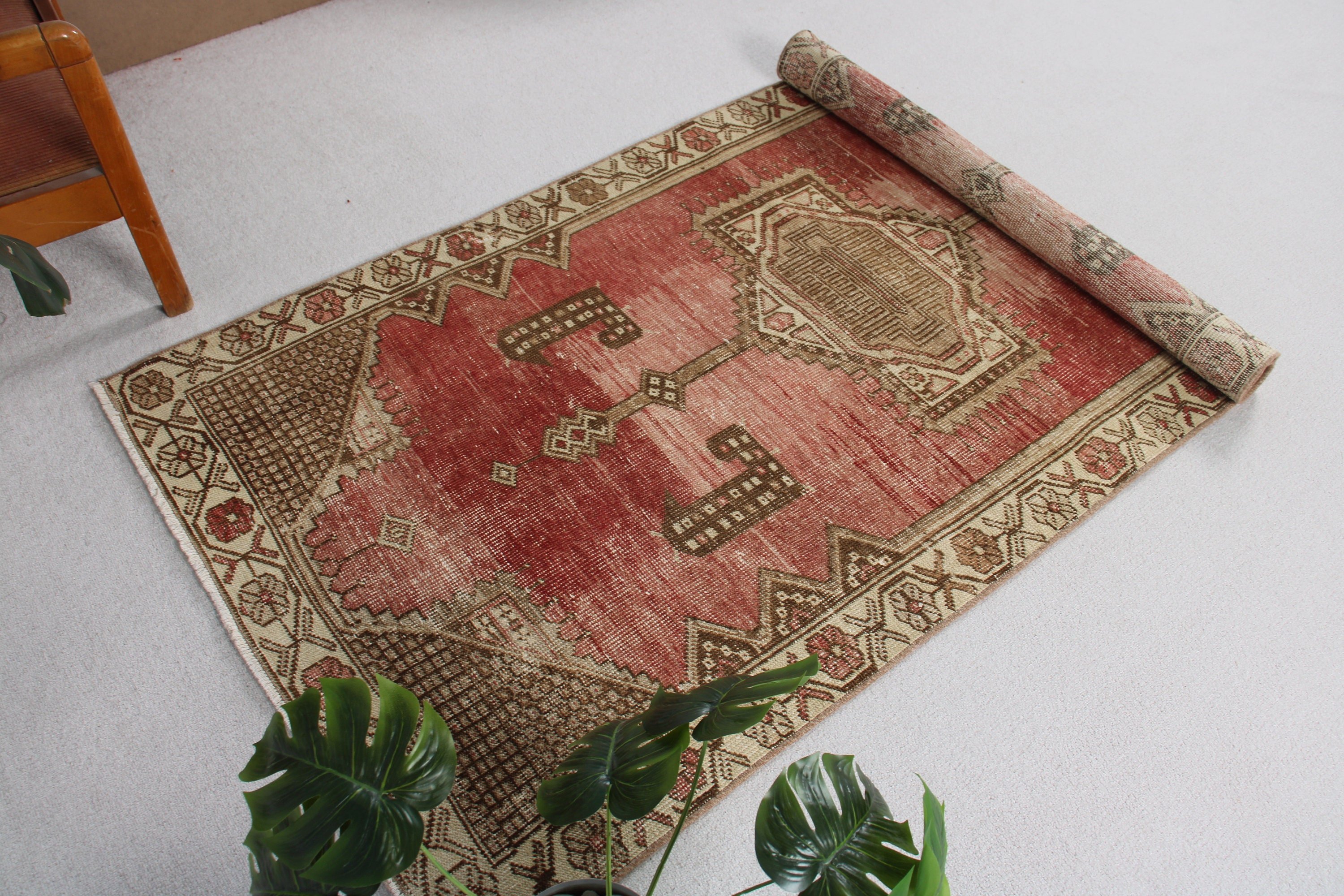 Yatak Odası Halıları, Vintage Halılar, Aztek Halıları, Kırmızı Geometrik Halılar, 3,4x7,1 ft Alan Halısı, Türk Halıları, Oushak Bölge Halıları, Oushak Halıları, Anadolu Halısı