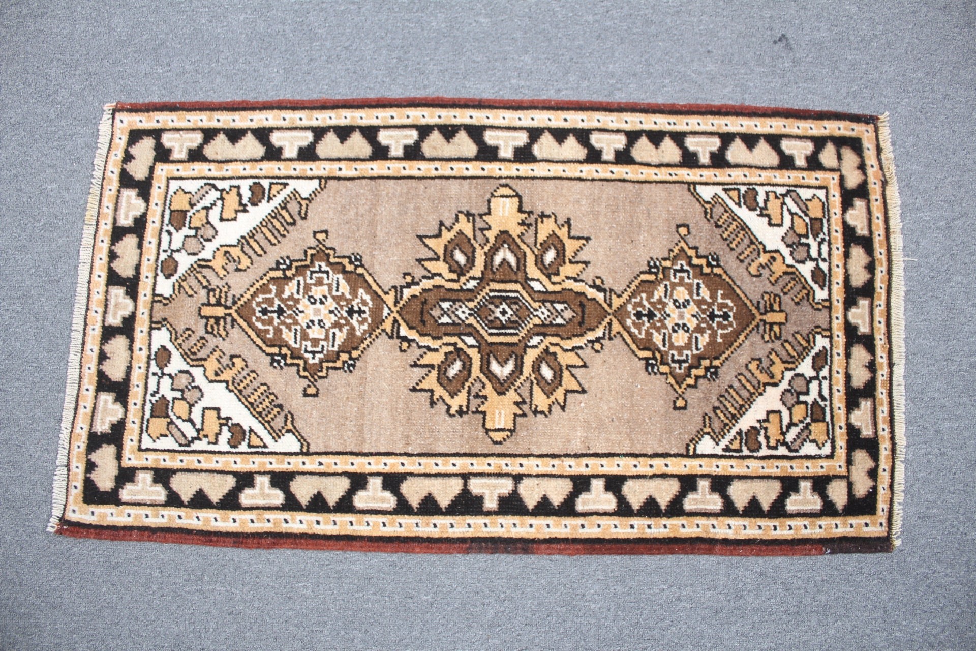 1.8x3.3 ft Küçük Halı, Oushak Halıları, Banyo Halısı, Vintage Halı, Türk Halısı, Parlak Halı, Yatak Odası Halıları, Kahverengi Anadolu Halıları, Anadolu Halıları