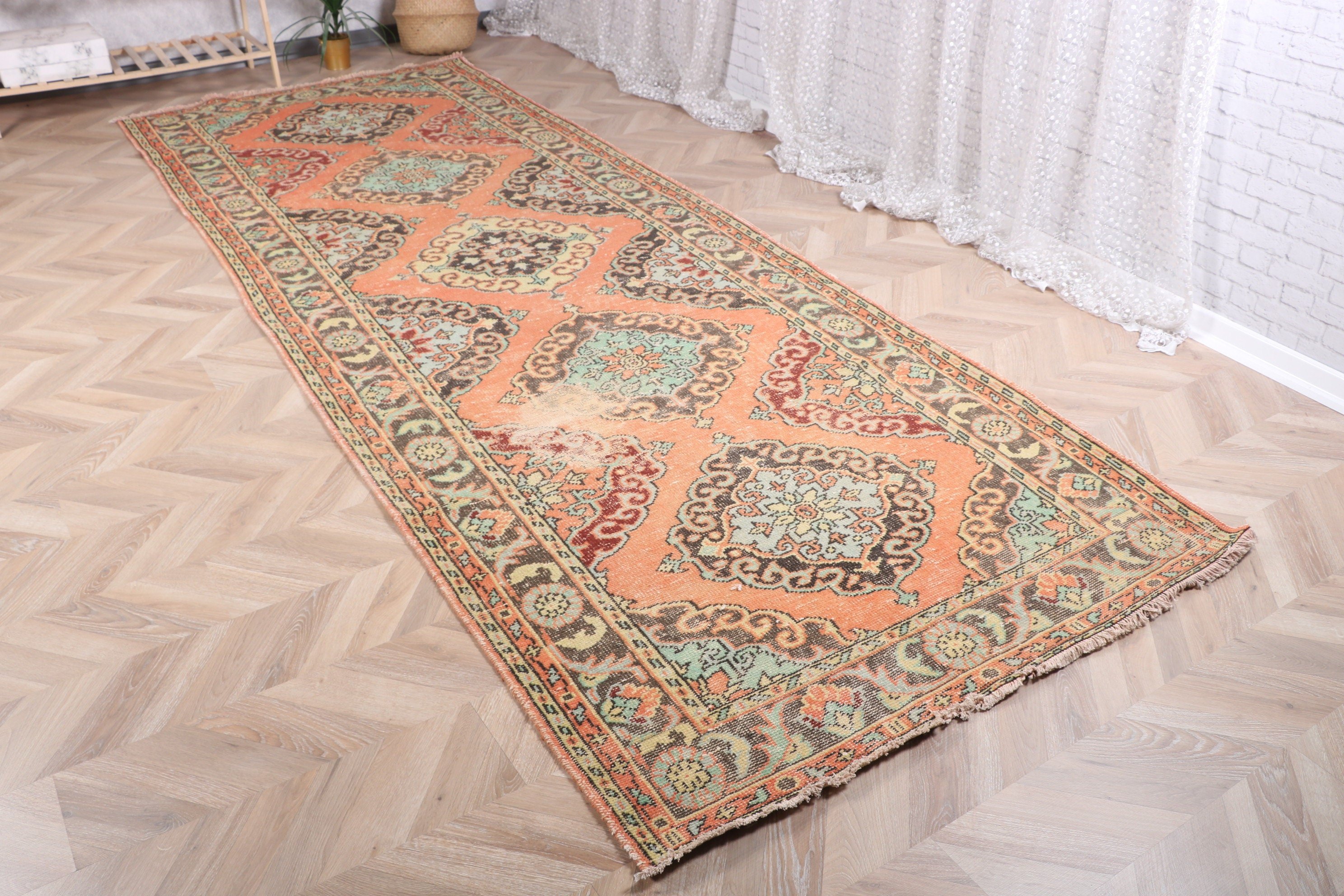 Beni Ourain Runner Halıları, Yatak Odası Halıları, Turuncu 4.5x12.2 ft Runner Halısı, Merdiven Halıları, Oushak Halısı, Türk Halısı, Vintage Halı