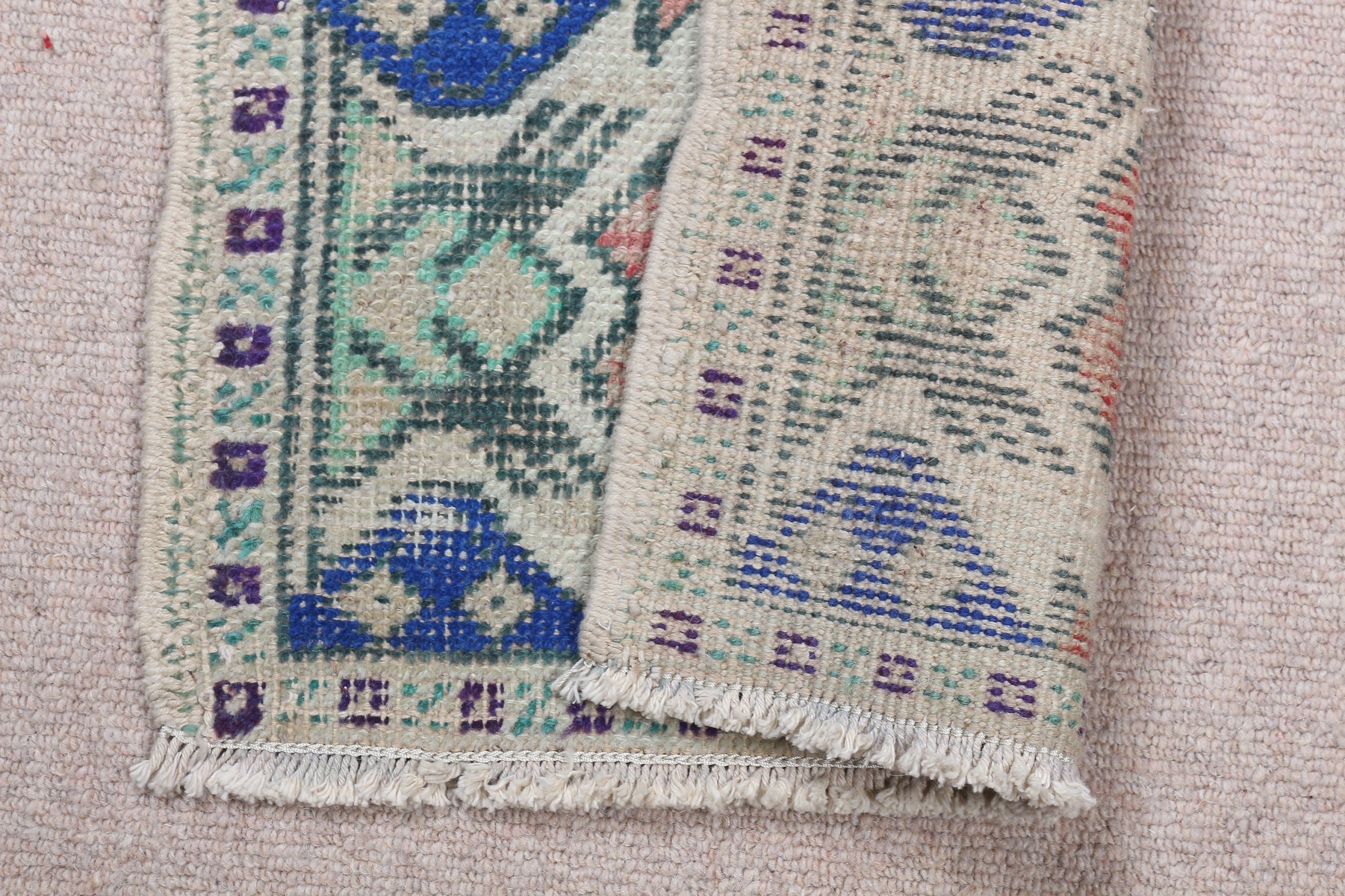 1.5x2.8 ft Küçük Halı, Türk Halısı, Mutfak Halıları, Vintage Halılar, Havalı Halı, Bej Anadolu Halıları, Giriş Halısı, Banyo Halısı, Antik Halı