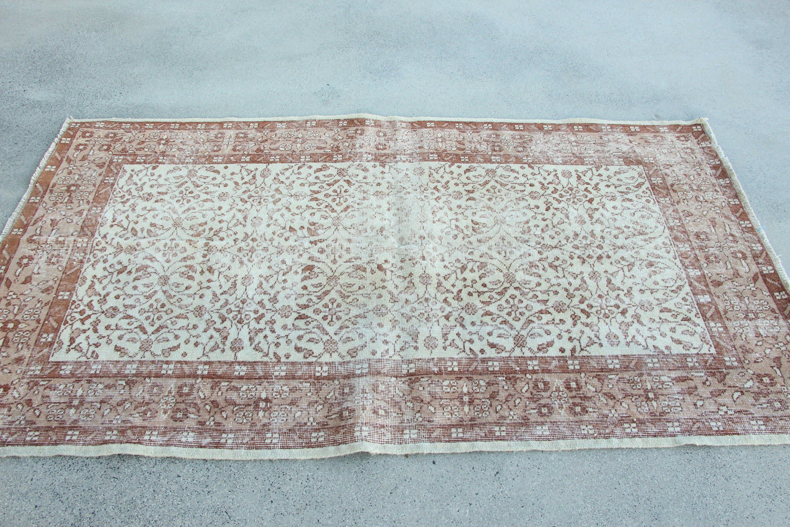 Açıklama Halıları, Vintage Alan Halısı, 3,7x6,6 ft Alan Halısı, Modern Halılar, Oturma Odası Halıları, Türk Halısı, Vintage Halı, Bej Düz Dokuma Halı