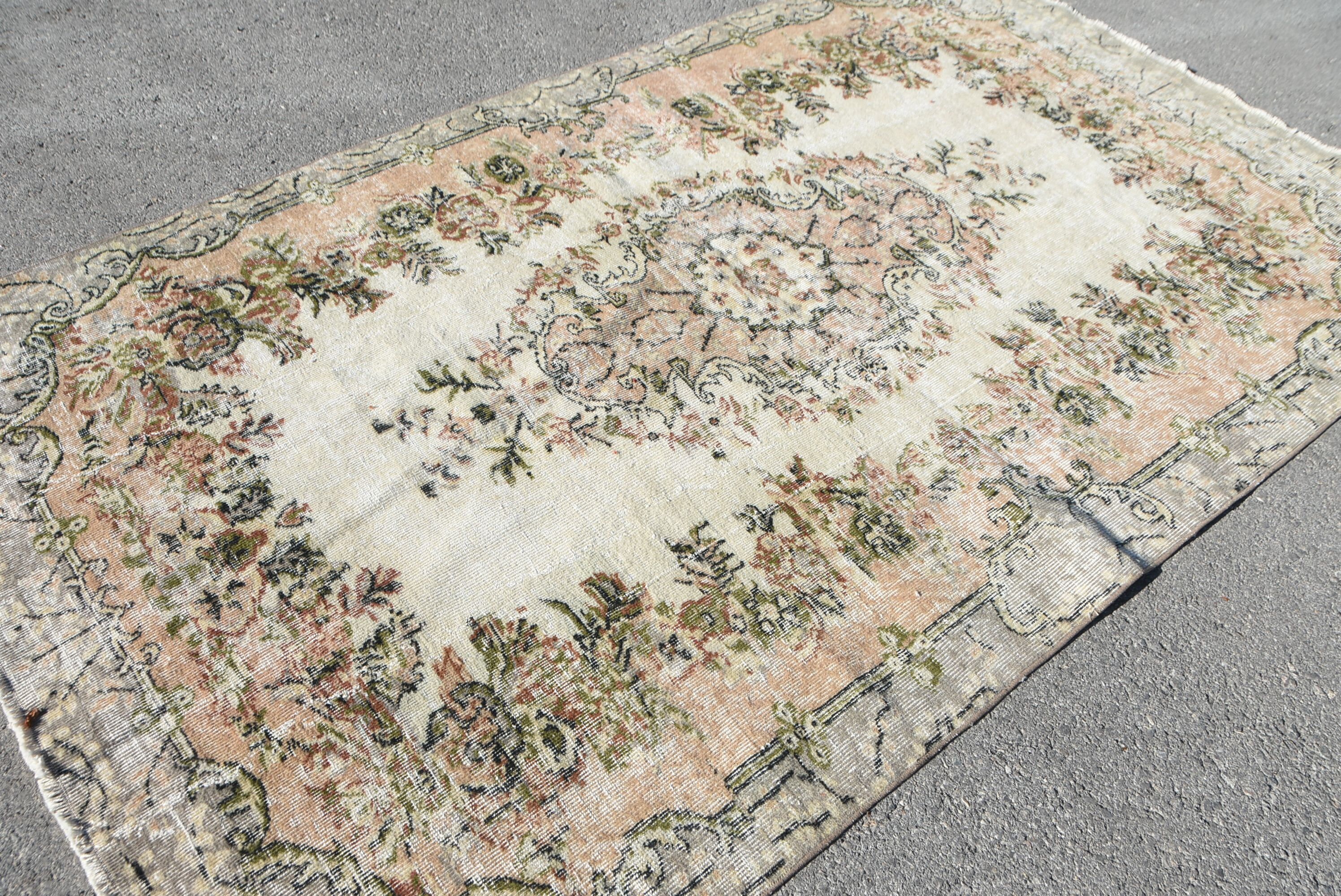 Moroccan Rug, Vintage Rug, Beige  5.6x9 ft Large Rug, Living Room Rugs, Turkish Rug, Boho Rugs, Bedroom Rug