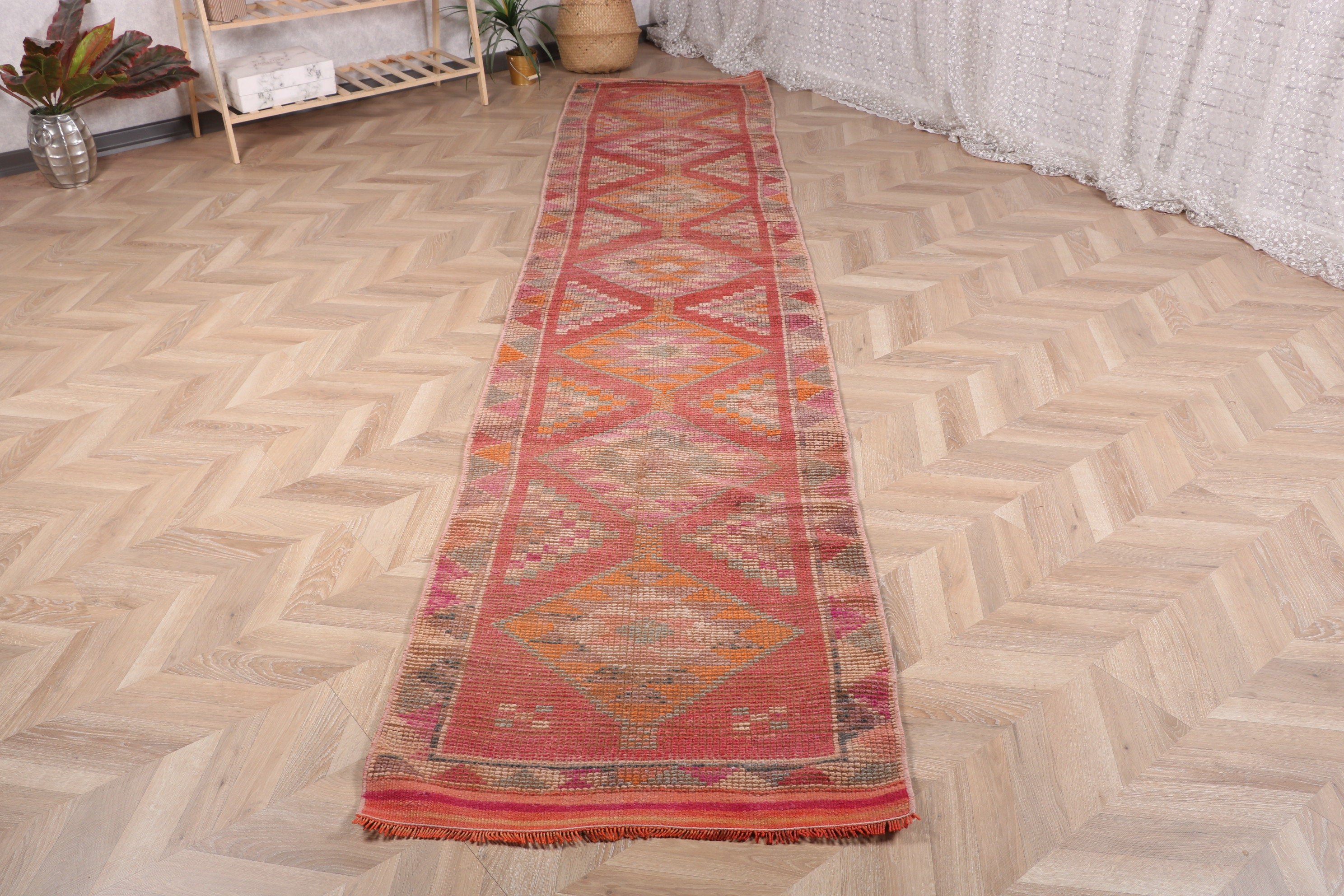 Vintage Runner Halıları, Kırmızı 2.7x12.4 ft Runner Halıları, Fas Halısı, Modern Halı, Beni Ourain Runner Halısı, Vintage Halı, Türk Halıları