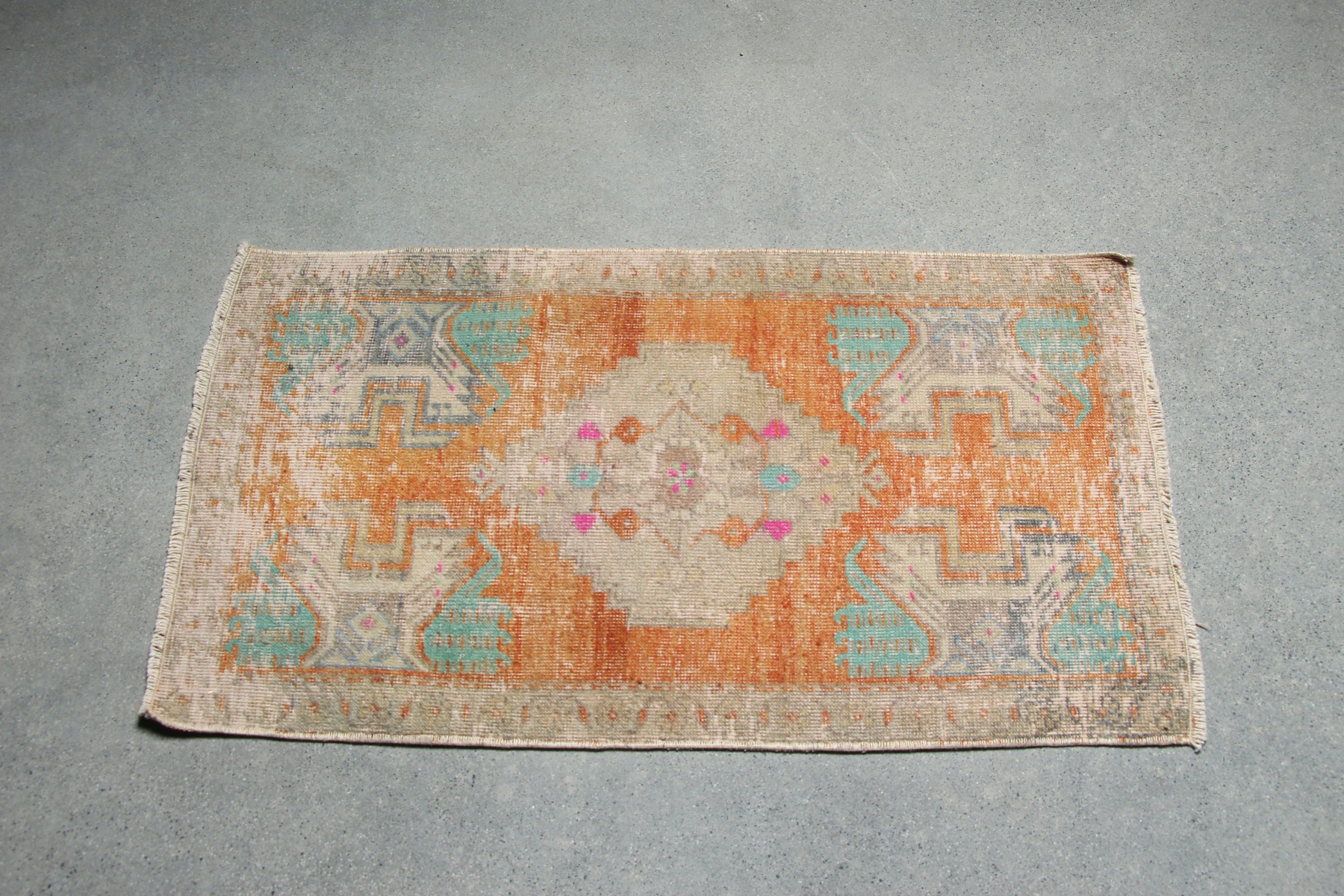 Oushak Halı, Yatak Odası Halıları, Vintage Halı, Türk Halısı, 1.6x3 ft Küçük Halı, Oryantal Halı, Banyo Halıları, Turuncu Anadolu Halısı, Araba Paspas Halıları