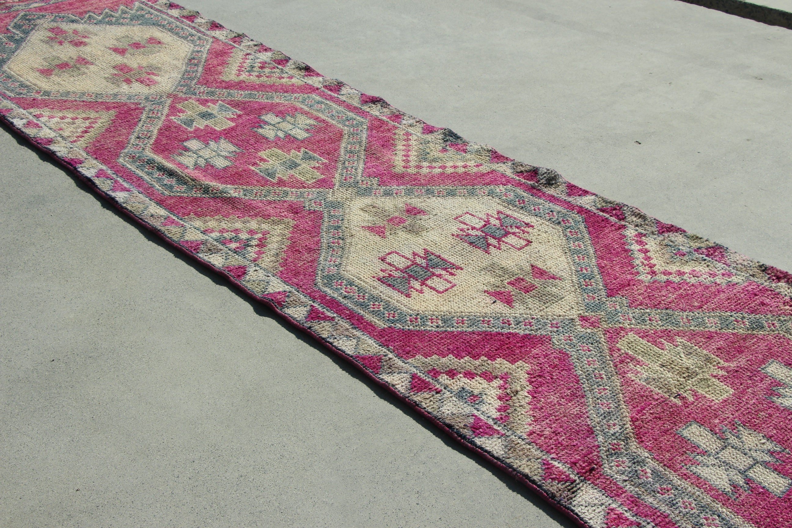 Vintage Halılar, Pembe El Dokuma Halılar, Organik Halılar, Türk Halıları, Beni Ourain Yolluk Halısı, 2,7x13,3 ft Yolluk Halıları, El Dokuma Halı, Havalı Halılar