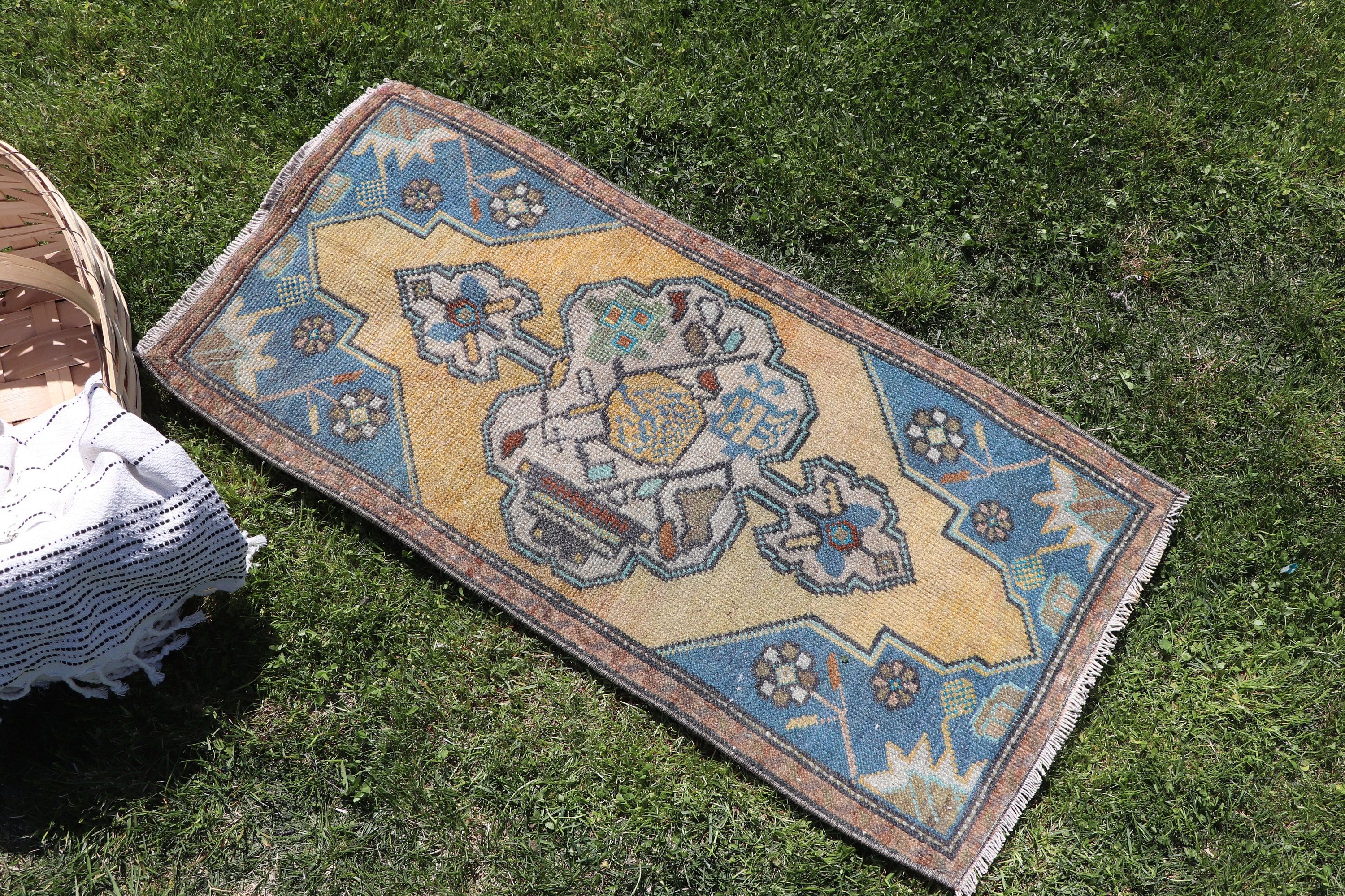 Vintage Rug, 1.5x3 ft Small Rugs, Oushak Rug, Yellow Handwoven Rug, Turkish Rug, Artistic Rugs, Geometric Rugs, Small Boho Rug, Bath Rug