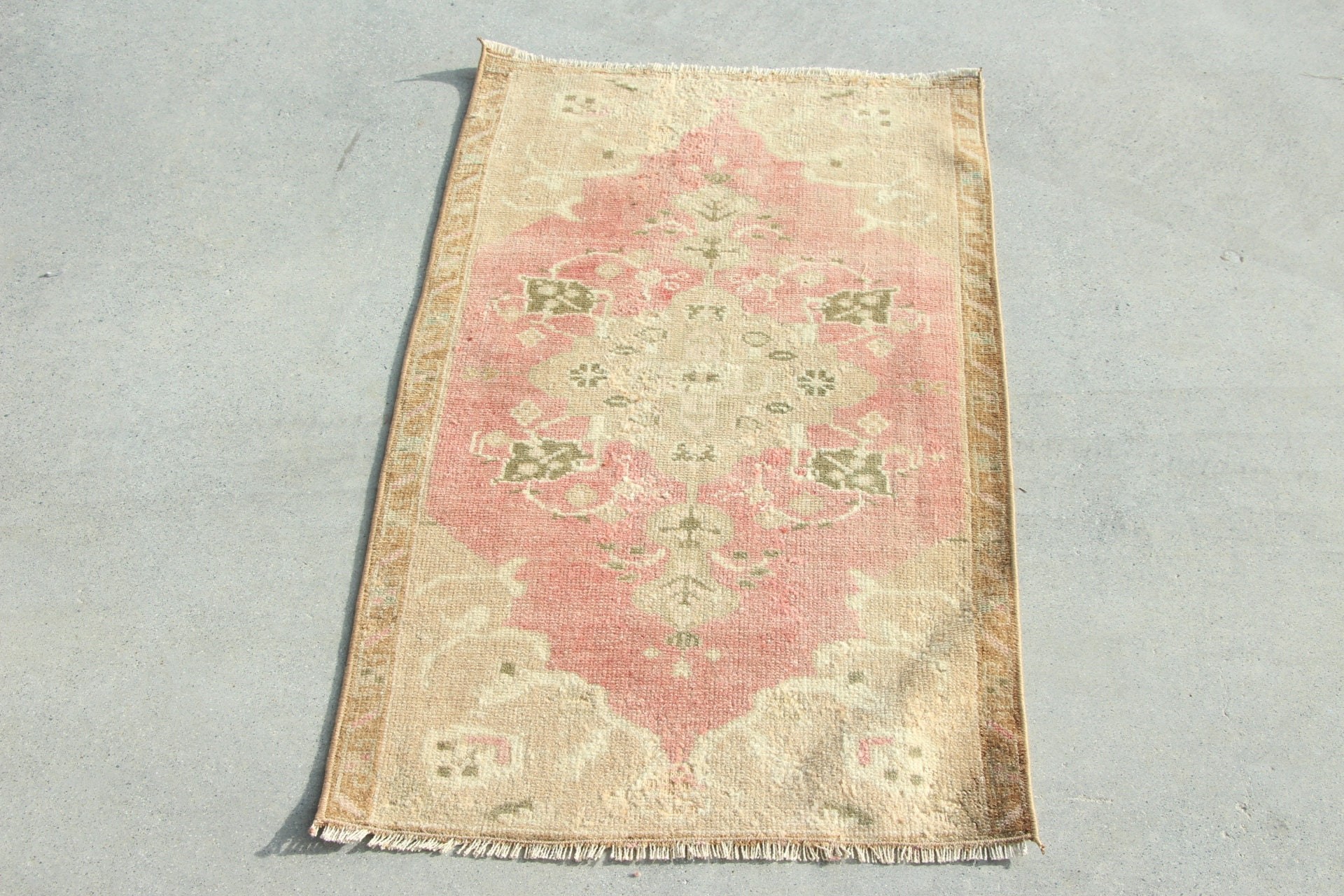 El Dokuma Halı, Türk Halıları, 1.8x3.1 ft Küçük Halı, Vintage Halı, Boho Halılar, Bej Modern Halı, Banyo Halısı, Kabile Halısı, Duvara Asılı Halı