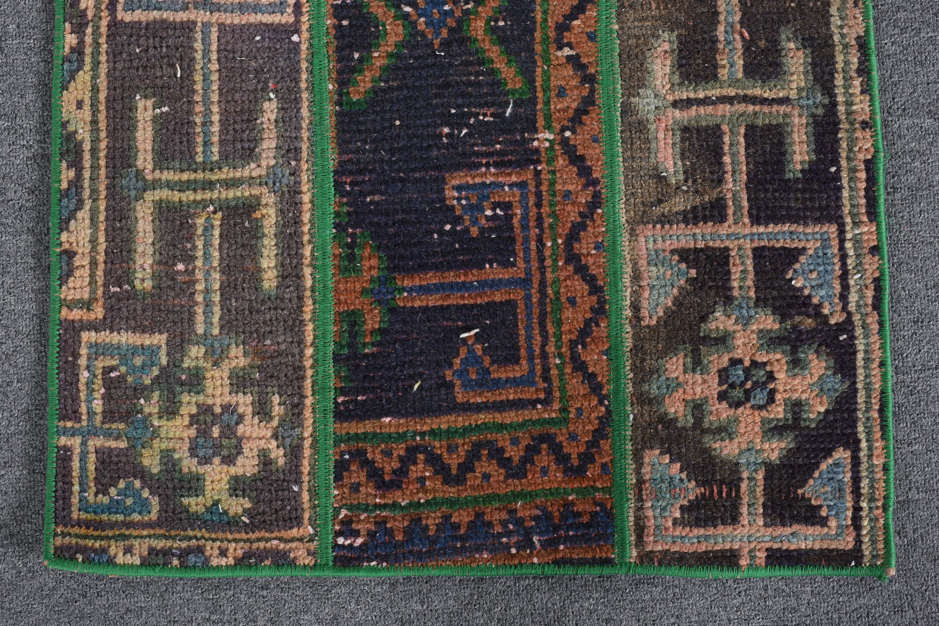 Dorm Rug, Turkish Rug, Entry Rug, Floor Rugs, Oriental Rugs, Wall Hanging Rug, 1.7x2.7 ft Small Rug, Vintage Rug, Green Anatolian Rug