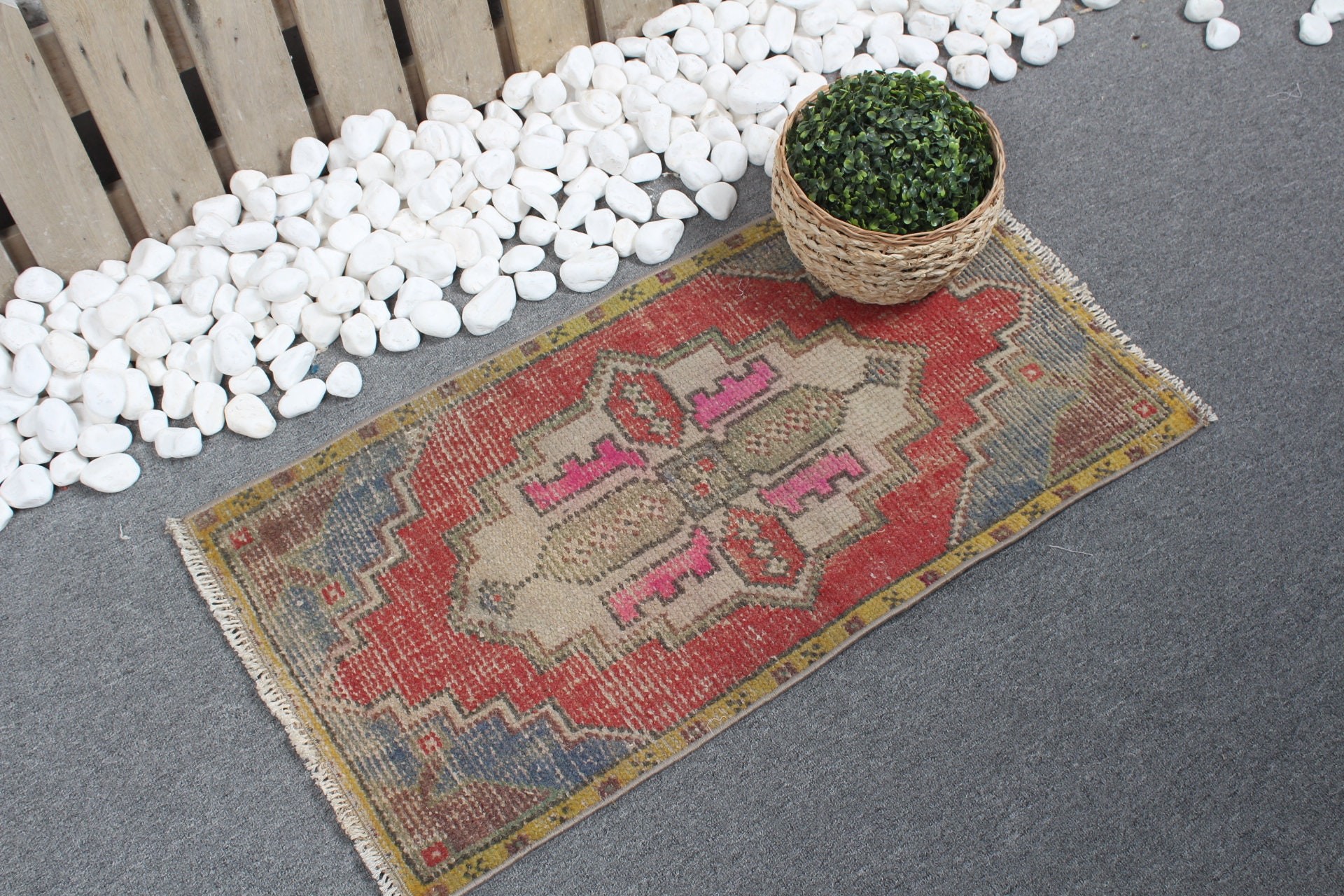 Red  1.5x2.9 ft Small Rug, Rugs for Bath, Vintage Rug, Turkish Rug, Wall Hanging Rug, Entry Rug, Bedroom Rug