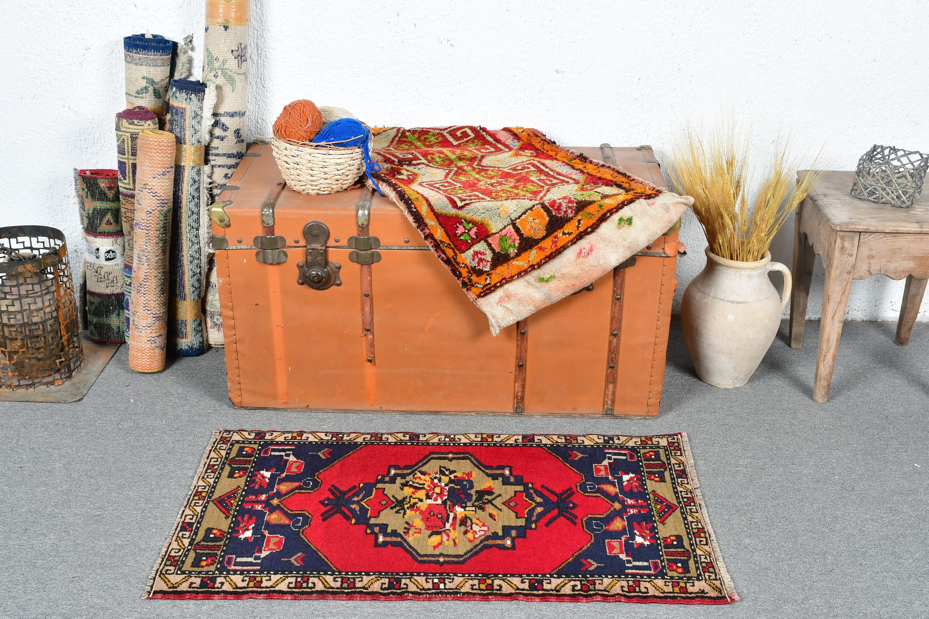 Türk Halıları, Havalı Halı, Çocuk Halıları, Vintage Halı, Kapı Paspası Halıları, Kırmızı 1.8x3.3 ft Küçük Halı, Mutfak Halısı