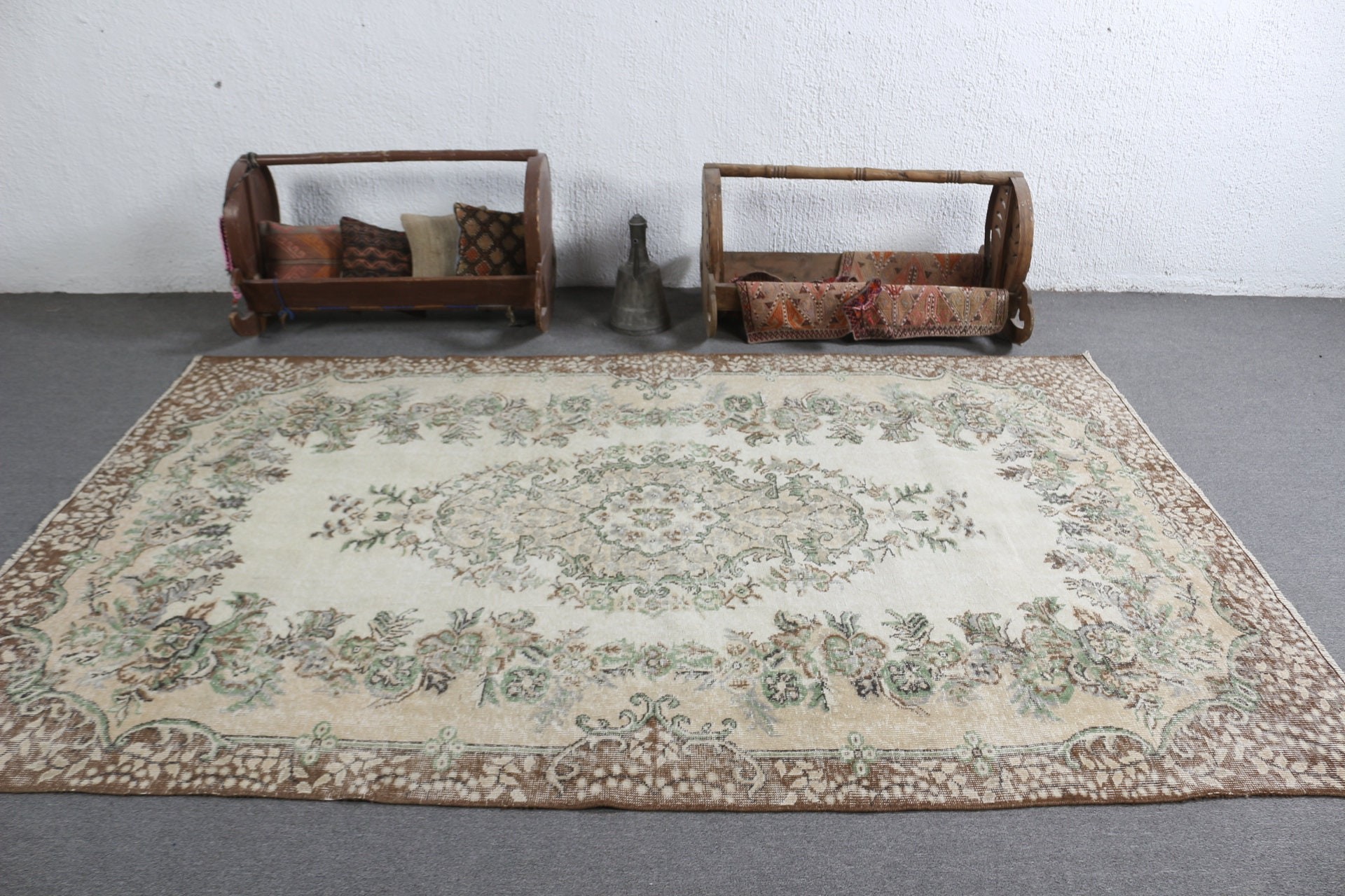 Oushak Halıları, Vintage Dekor Halıları, 5.8x9 ft Büyük Halı, Yer Halısı, Vintage Halılar, Bej Antika Halı, Oturma Odası Halısı, Yatak Odası Halıları, Türk Halısı