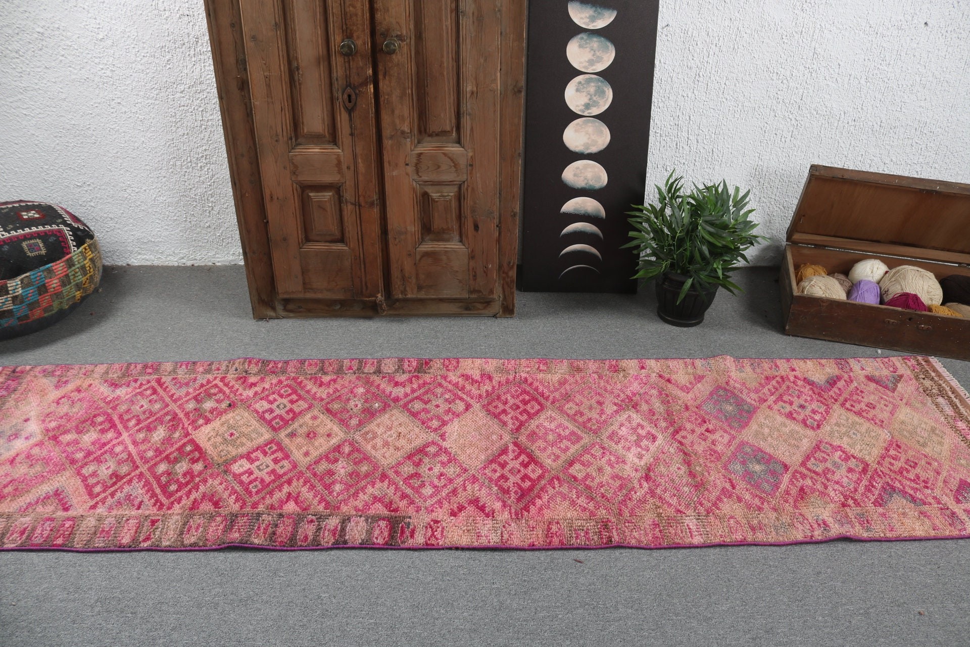 Pembe Havalı Halılar, 2.4x9.5 ft Runner Halısı, Vintage Runner Halıları, Geometrik Halı, Lüks Halılar, Türk Halıları, Merdiven Halıları, Vintage Halılar