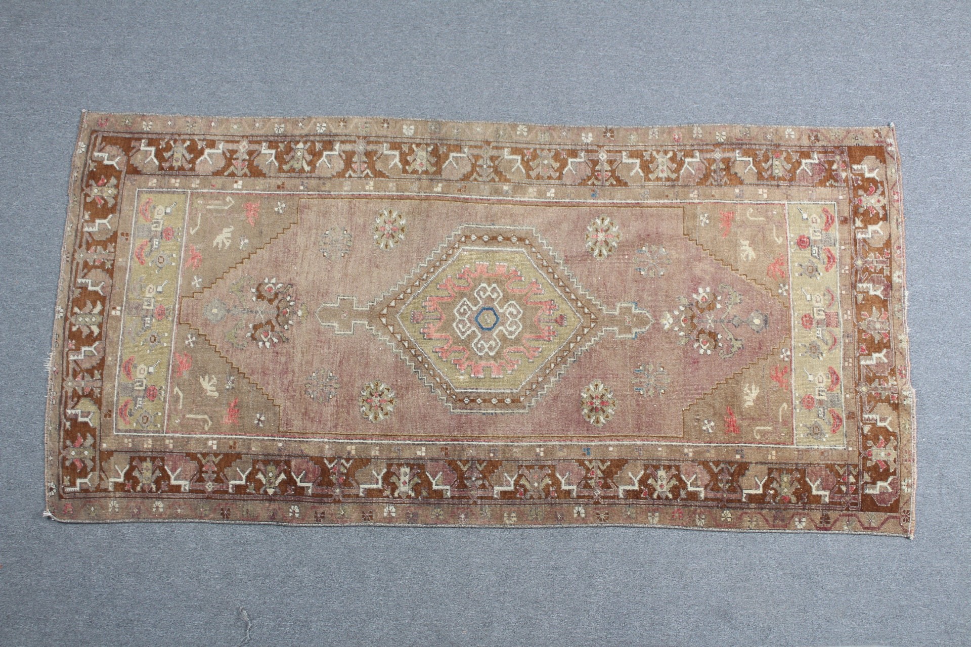 Eklektik Halı, Havalı Halılar, Çocuk Halısı, Türk Halısı, Kahverengi Yün Halı, Vintage Halılar, Anadolu Halısı, 3.7x7.4 ft Alan Halıları, Yemek Odası Halıları