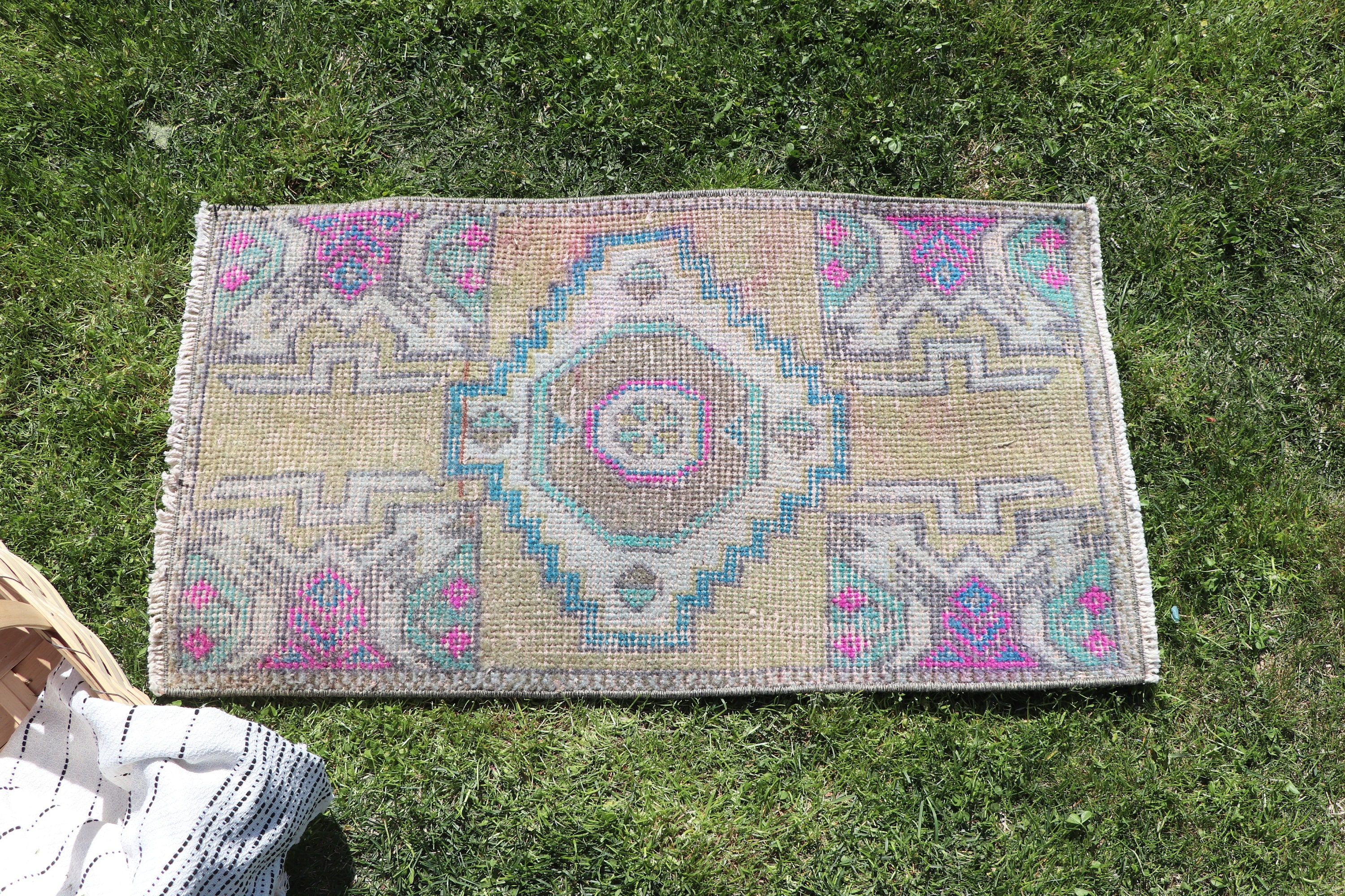 Fas Halısı, Vintage Halı, Yatak Odası Halıları, Modern Halı, Yün Halılar, 1.5x2.7 ft Küçük Halı, Küçük Vintage Halı, Türk Halıları, Yeşil Ev Dekor Halısı