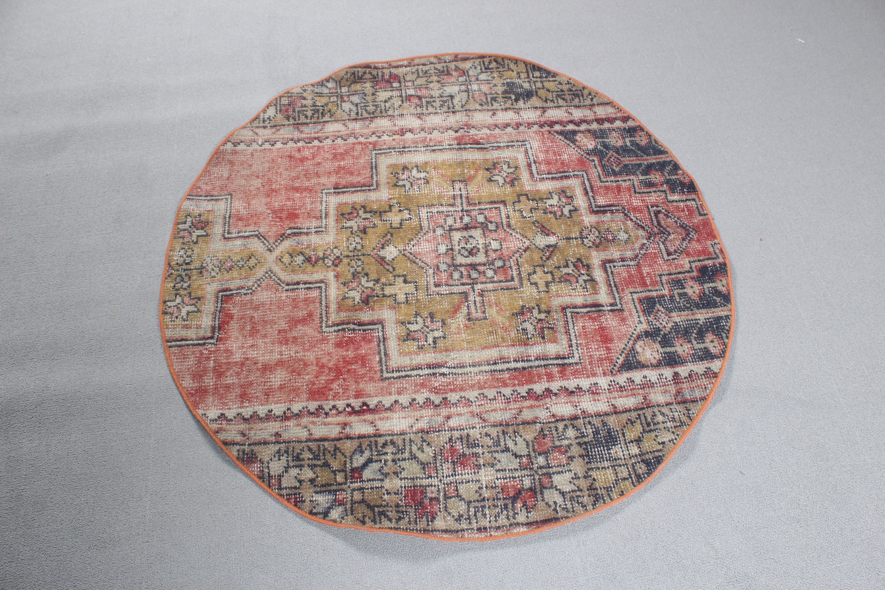 Vintage Rug, Turkish Rugs, Organic Rug, Red  3.8x3.9 ft Small Rugs, Small Vintage Rugs, Car Mat Rug, Kitchen Rugs, Oushak Rugs