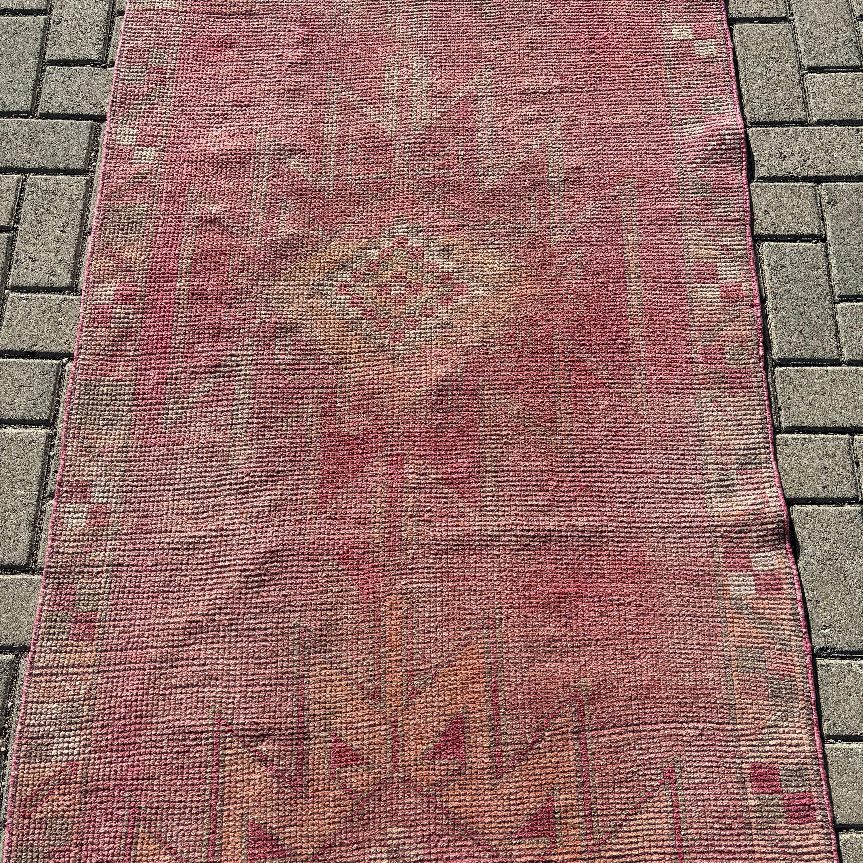 Mutfak Halıları, 3.2x12.3 ft Yolluk Halılar, El Dokuma Halı, Uzun Yolluk Halılar, Geometrik Halı, Türk Halıları, Pembe Antika Halılar, Vintage Halı