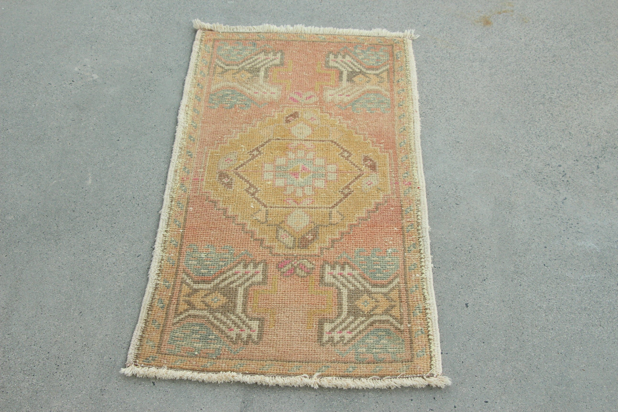 Banyo Halısı, 1.6x3.1 ft Küçük Halı, Geometrik Halılar, Türk Halısı, Havalı Halılar, Türkiye Halısı, Vintage Halılar, Küçük Vintage Halılar, Pembe Düz Dokuma Halı