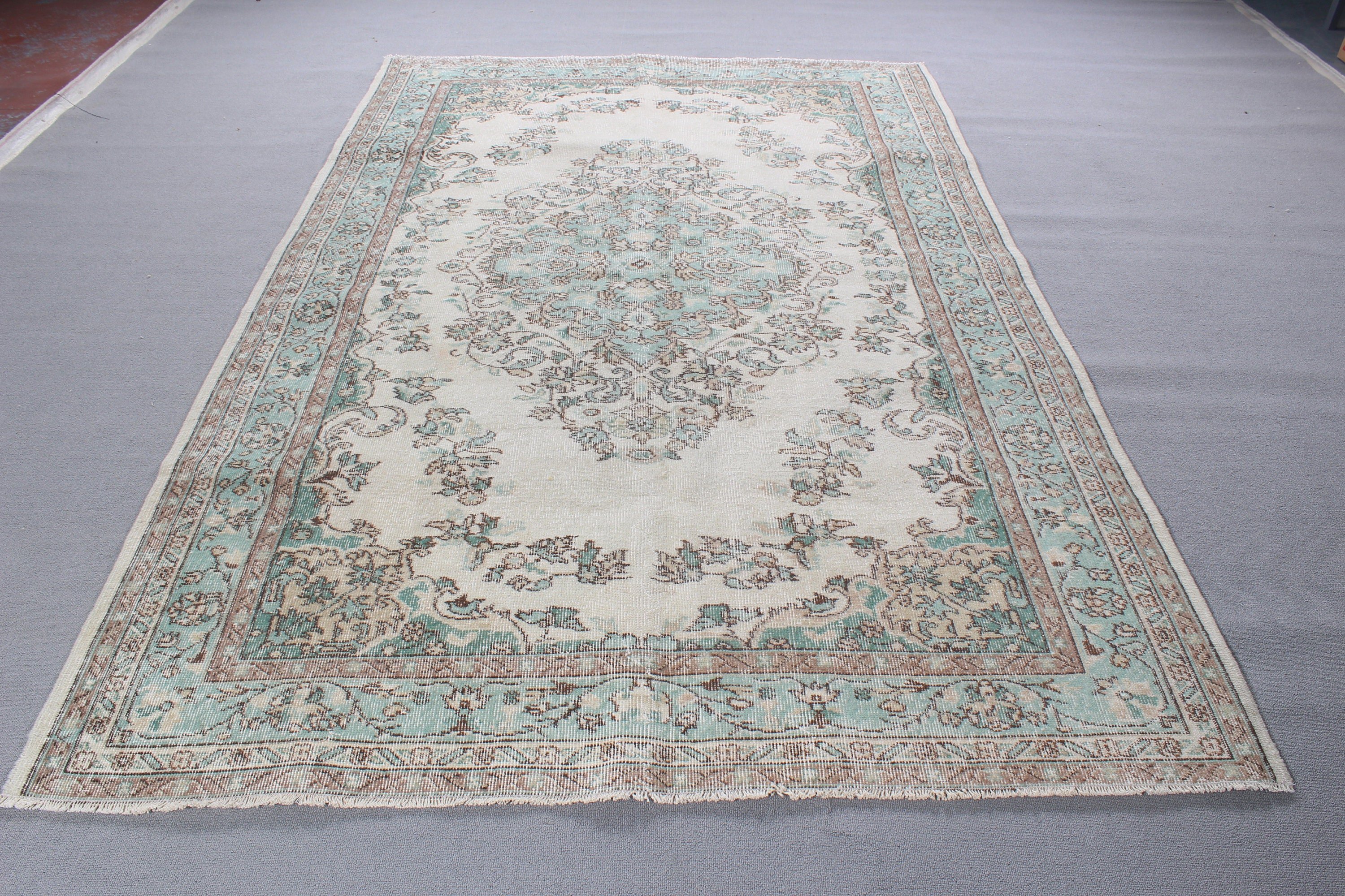 Vintage Halı, 5.7x9 ft Büyük Halı, Türk Halısı, Bej Lüks Halı, Yün Halıları, Salon Halıları, Modern Halı, Yemek Odası Halıları, Büyük Oushak Halıları