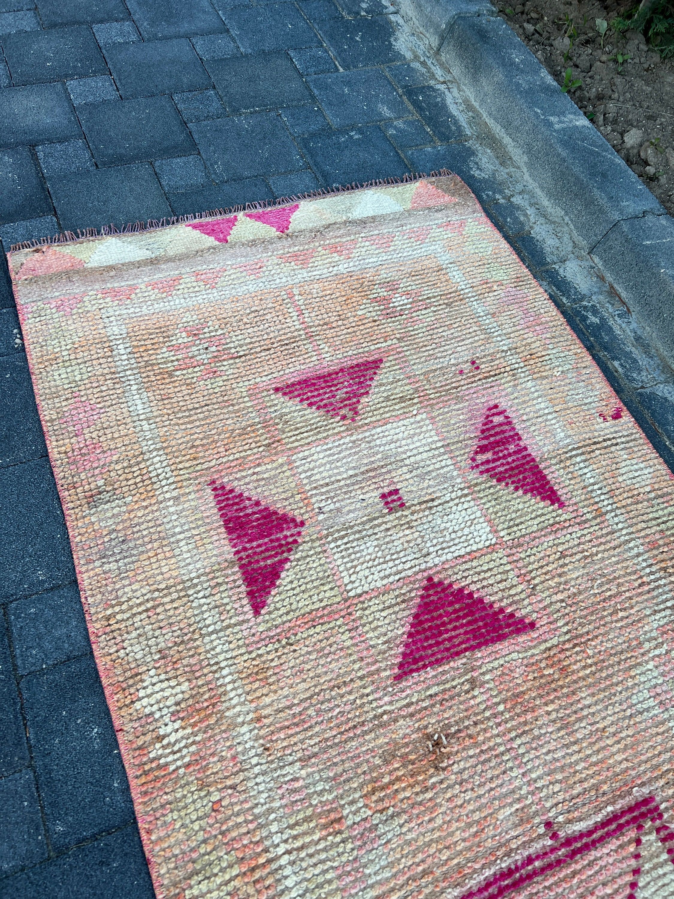 Anadolu Halısı, Türk Halısı, Merdiven Halısı, Eski Halı, Pembe Oushak Halıları, Mutfak Halıları, Ev Dekorasyonu Halısı, 2.9x10.8 ft Runner Halısı, Vintage Halılar