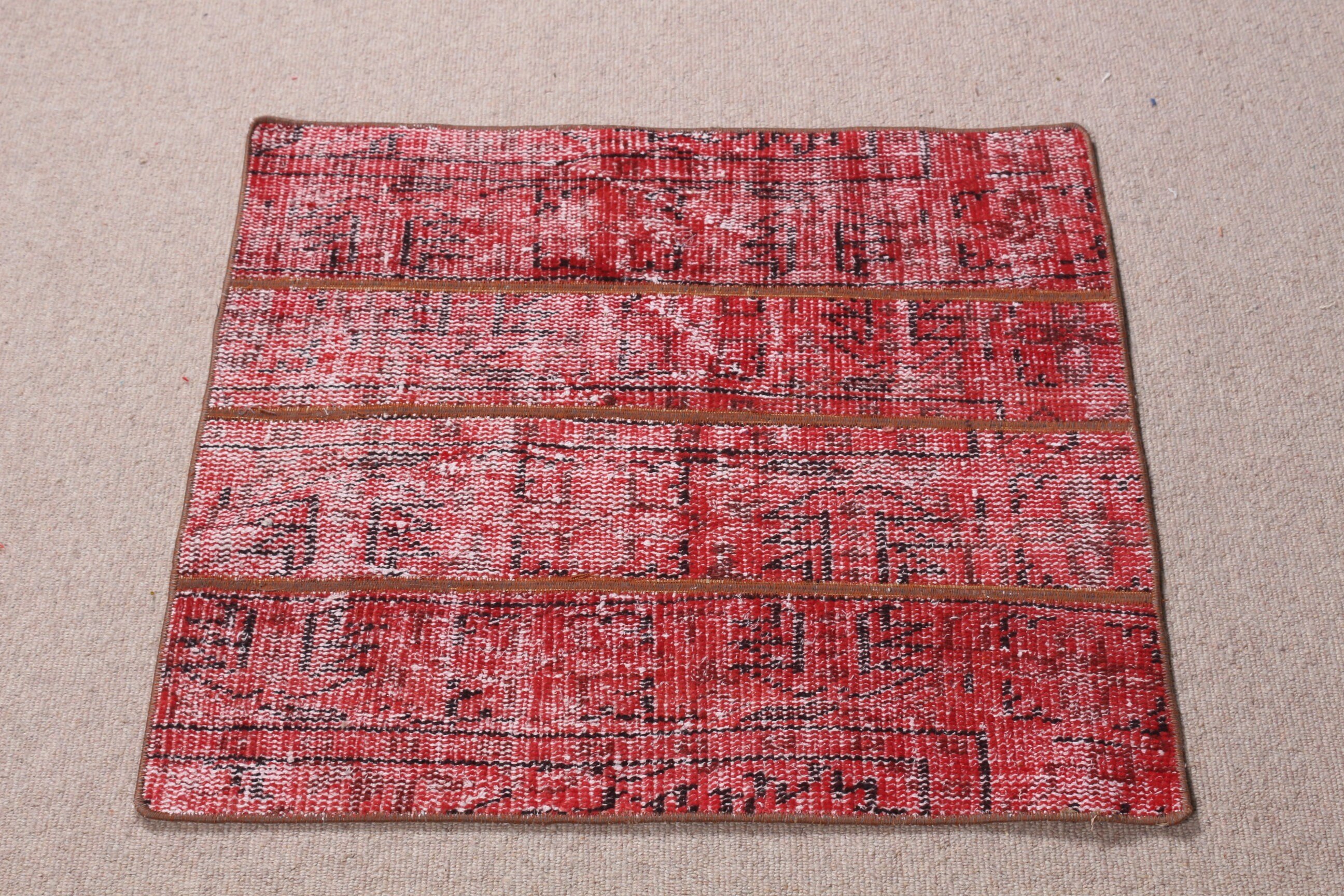Vintage Rug, Rugs for Entry, Home Decor Rugs, Turkish Rug, Tribal Rug, Bedroom Rug, Red Home Decor Rugs, 2.6x2.6 ft Small Rug, Door Mat Rug