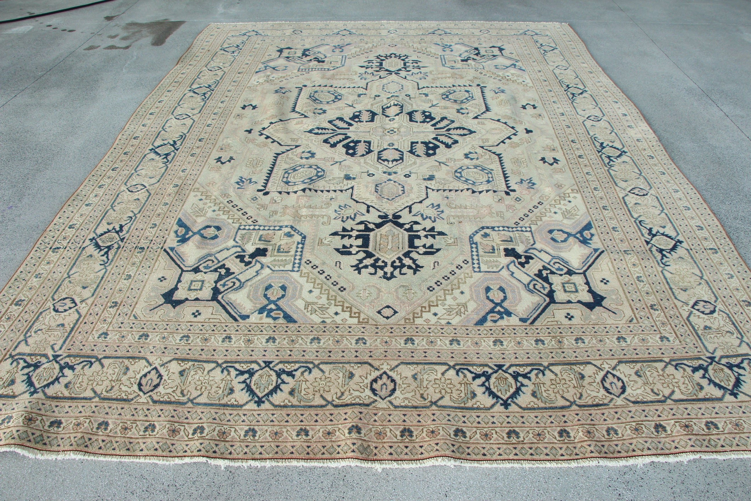 Wool Rugs, Neutral Rugs, Beige Cool Rugs, Vintage Rugs, Saloon Rug, Turkish Rug, 8.1x10.9 ft Oversize Rug, Oversize Vintage Rug, Floor Rug