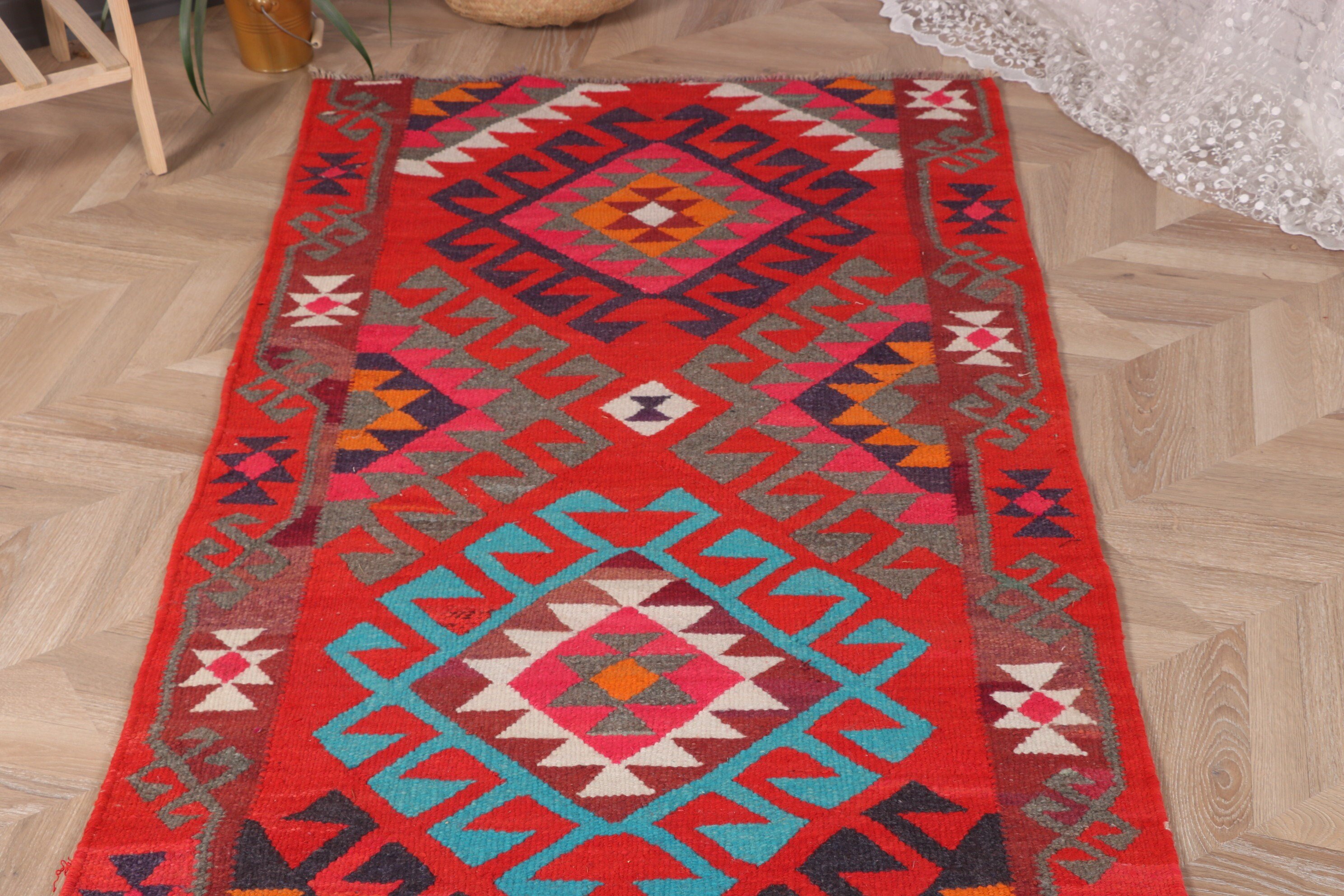 Antika Halılar, Ofis Halısı, Yün Halı, Kırmızı Mutfak Halıları, Beni Ourain Yolluk Halıları, Merdiven Halıları, Vintage Halılar, 3x10.1 ft Yolluk Halısı, Türk Halıları