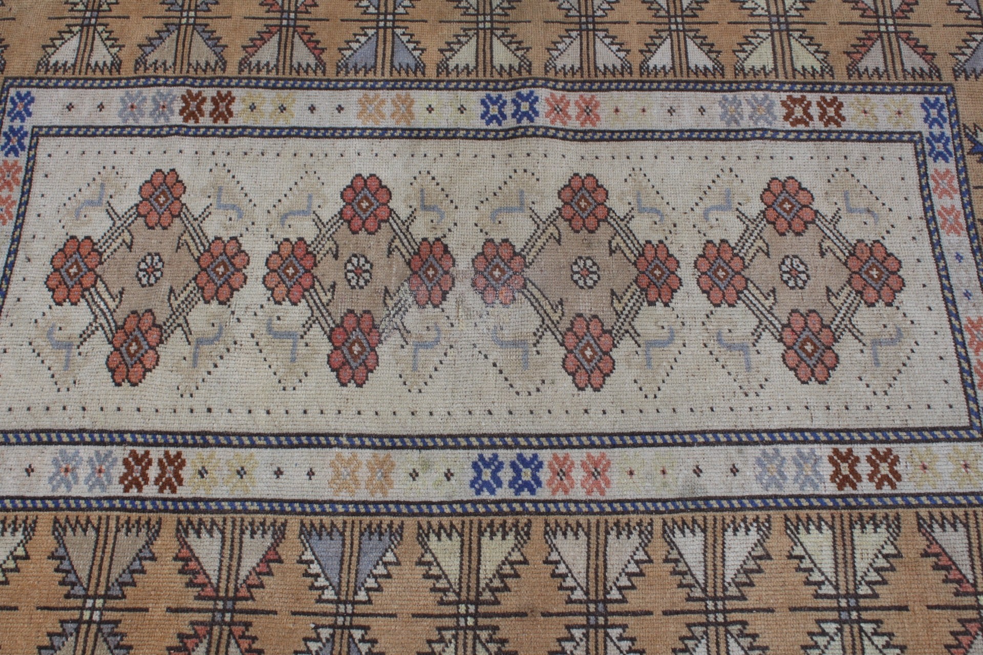 Çocuk Odası Halıları, 3,8x5,3 ft Accent Halı, Giriş Halısı, Bej Zemin Halısı, Vintage Halı, Yer Halıları, Türk Halısı, Mutfak Halısı, Oushak Halıları