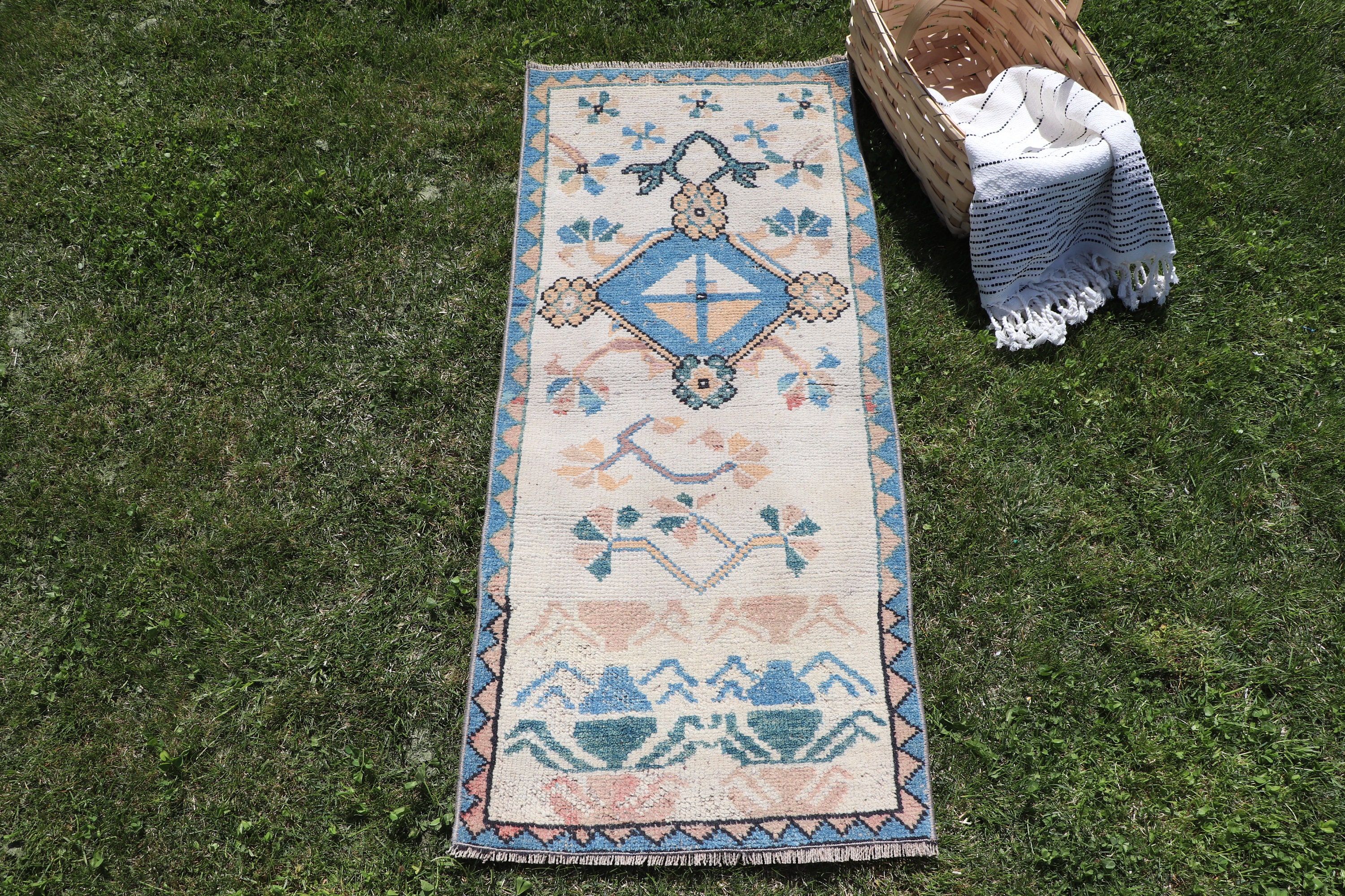 1.5x3.5 ft Small Rug, Boho Rugs, Turkish Rug, Rugs for Bedroom, Beige Statement Rugs, Bath Rug, Vintage Rugs, Car Mat Rugs, Modern Rug