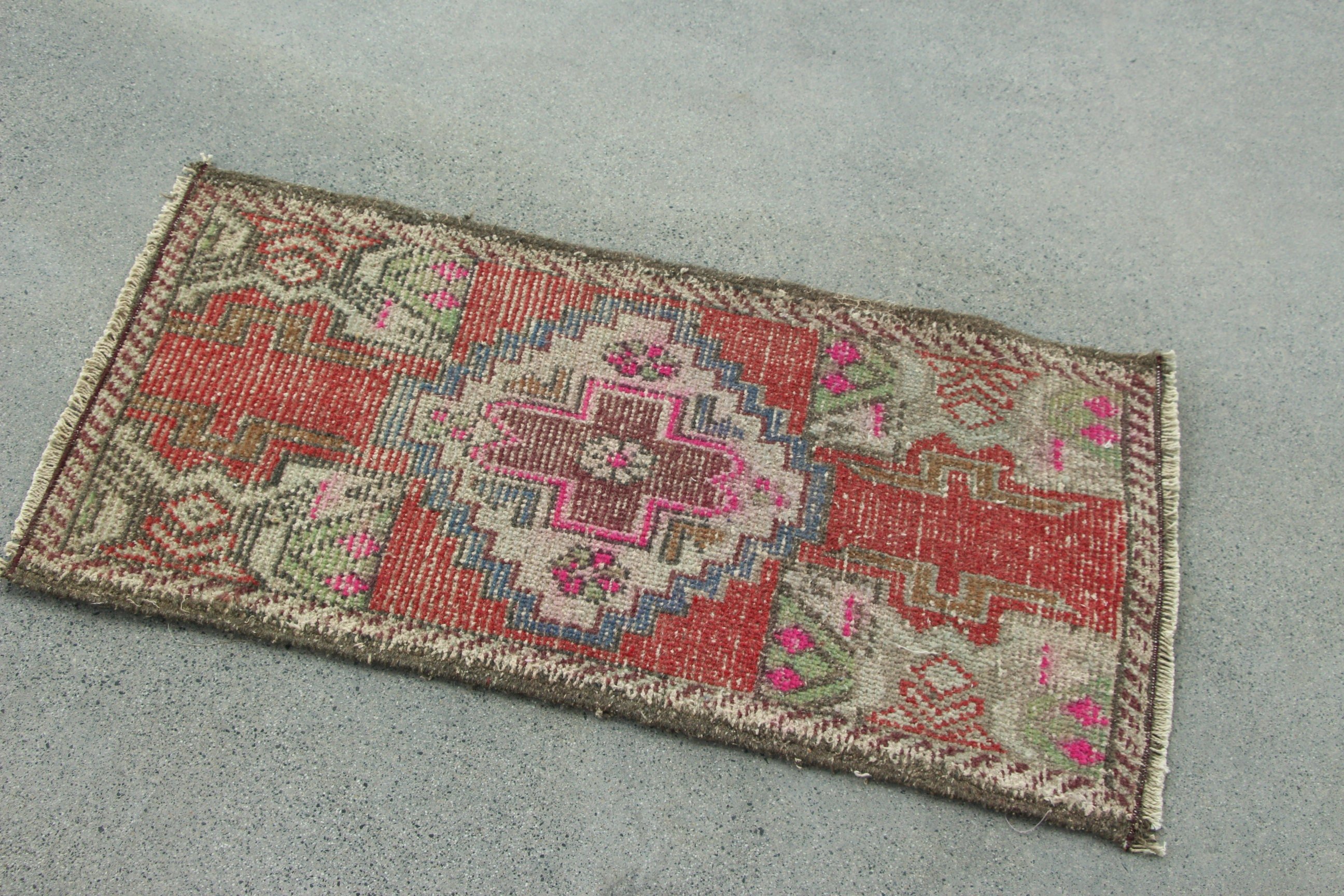 Entry Rug, Neutral Rug, Rugs for Bathroom, 1.5x3 ft Small Rug, Nursery Rug, Red Boho Rug, Turkey Rugs, Oushak Rug, Vintage Rug, Turkish Rug