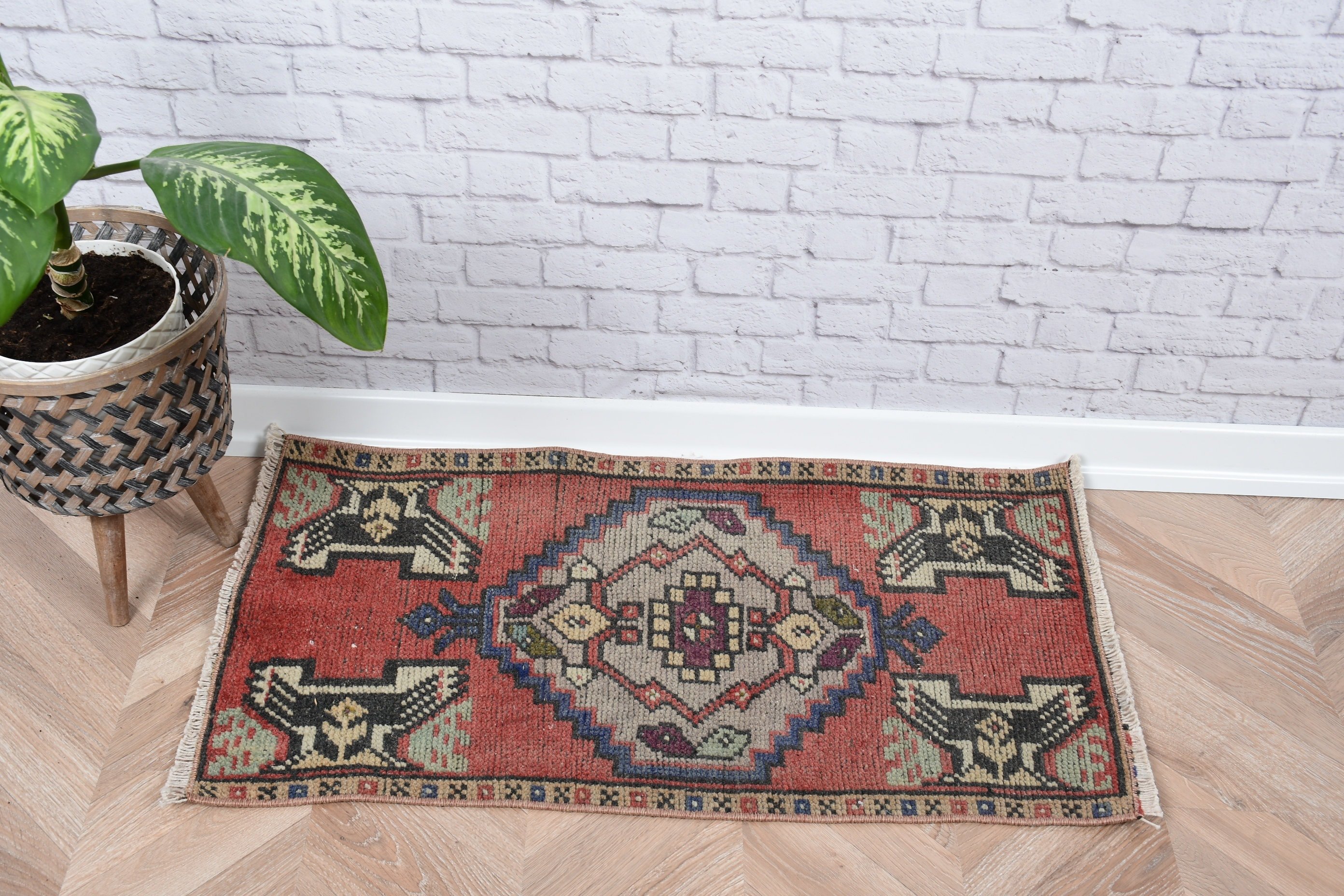 Red Floor Rug, Entry Rugs, 1.5x2.8 ft Small Rugs, Vintage Rug, Rugs for Car Mat, Antique Rug, Car Mat Rugs, Turkish Rug, Kitchen Rug