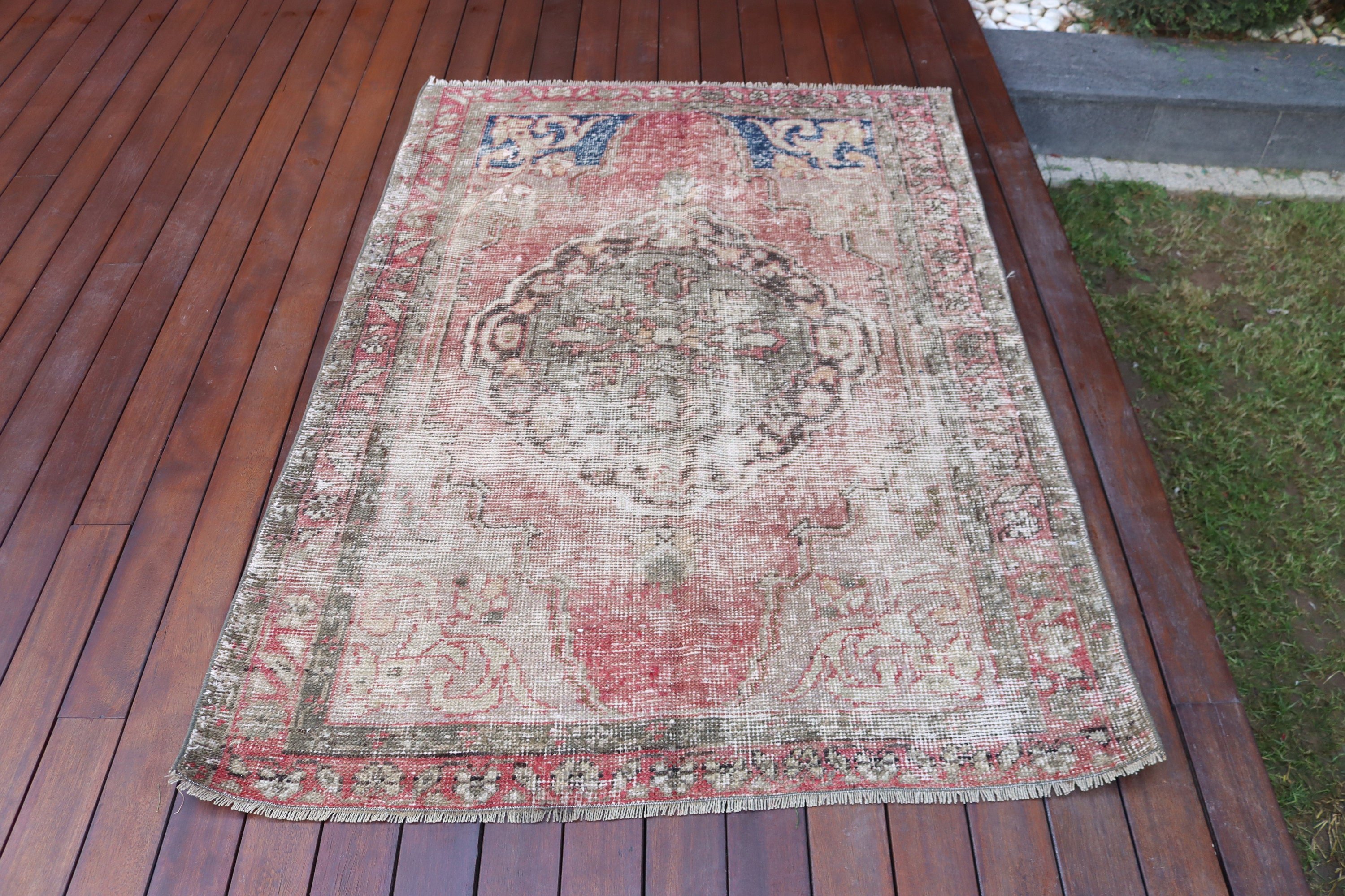 Vintage Rugs, Statement Rugs, Turkish Rugs, Anatolian Rug, Red Boho Rug, Decorative Rug, 3.8x5.1 ft Accent Rugs, Aztec Rugs, Bedroom Rugs