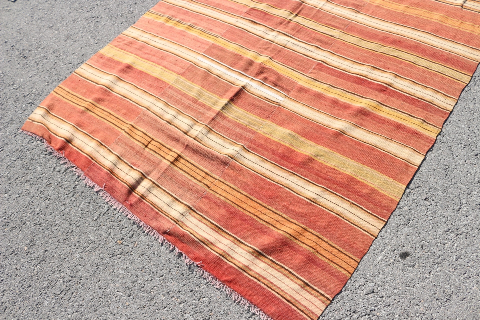 159x213 cm Oturma odası Kilim, Nostaljik Kilim, Kırmızı Ev dekoru Kilim, Mutfak Kilim, Uşak Kilim, Oturma Odası Kilim, Ev Kilim