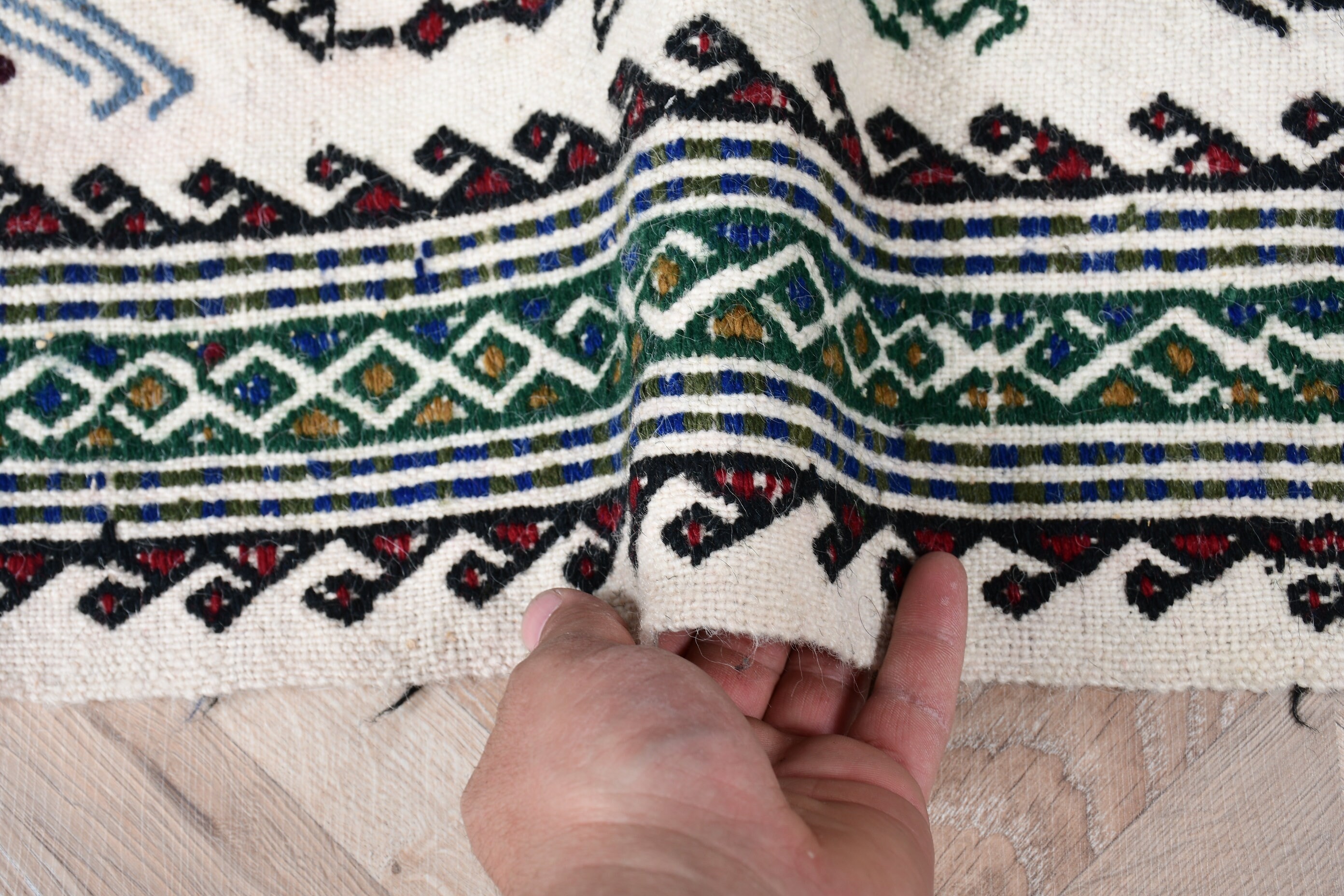 Anadolu Halıları, Eski Halı, 4x5.1 ft Aksan Halıları, Bej Anadolu Halısı, Türk Halıları, Vintage Halılar, Giriş Halıları, Kilim, Yatak Odası Halısı, Yün Halılar