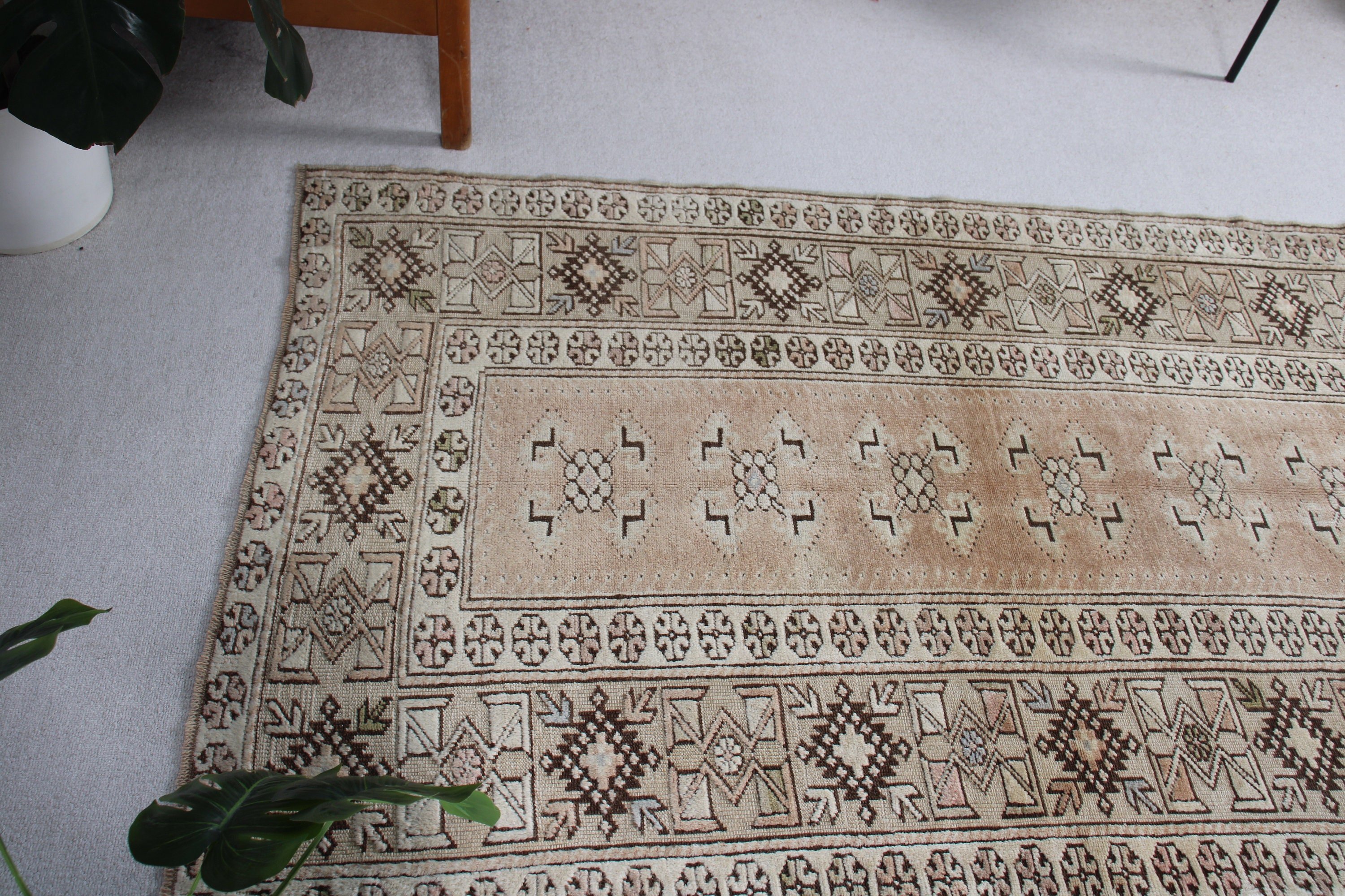 Alan Halıları, Vintage Halılar, 3,9x6,4 ft Alan Halıları, Geometrik Halılar, Lüks Halı, Türk Halısı, Çocuk Halıları, Modern Halılar, Bej Yatak Odası Halıları