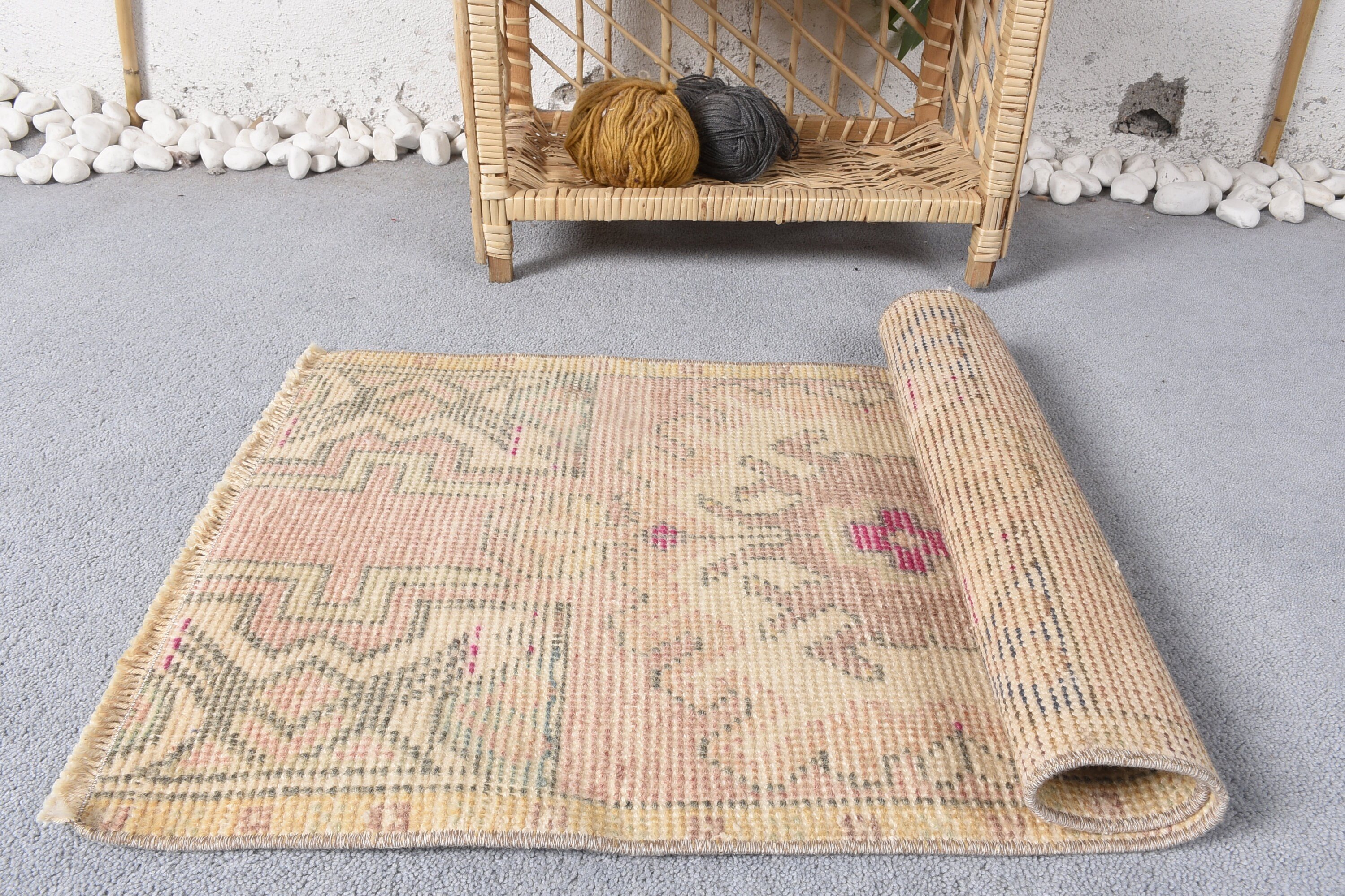 1.5x2.9 ft Küçük Halı, Ev Dekor Halısı, Kapı Paspası Halıları, Vintage Halı, Araba Paspas Halısı, Bej Yün Halı, Yatak Odası Halısı, Oushak Halıları, Türk Halısı