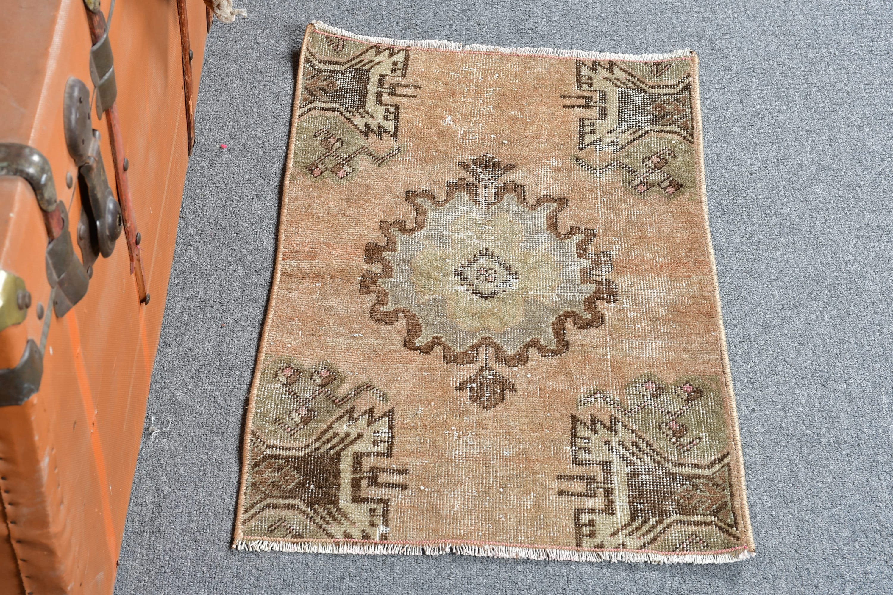 Duvara Asılı Halılar, Anadolu Halısı, Türk Halısı, Fas Halıları, 1.5x2.2 ft Küçük Halı, Kahverengi Antika Halı, Aztek Halıları, Vintage Halı, Giriş Halıları