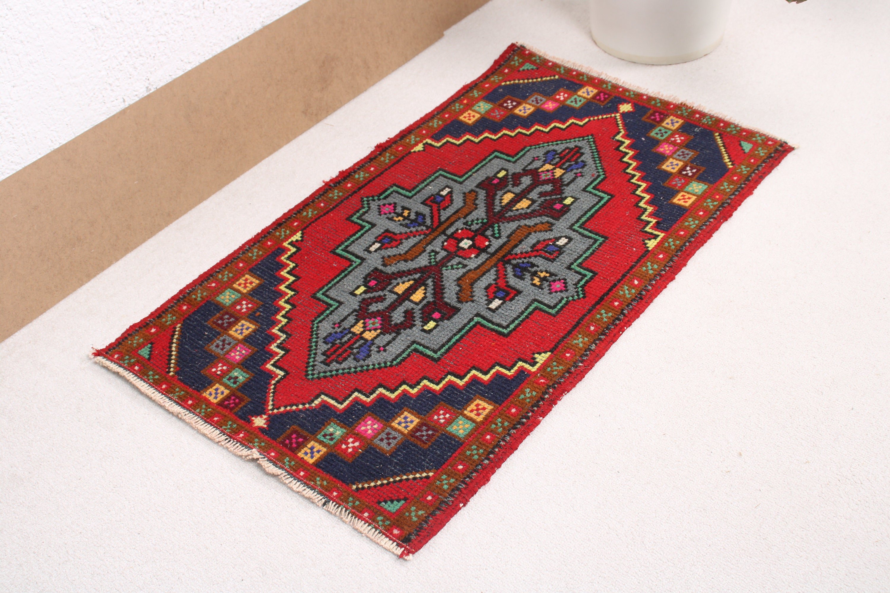 Vintage Rugs, Small Area Rug, Entry Rug, Rugs for Bedroom, Red Antique Rugs, 1.7x2.9 ft Small Rug, Home Decor Rugs, Floor Rug, Turkish Rug