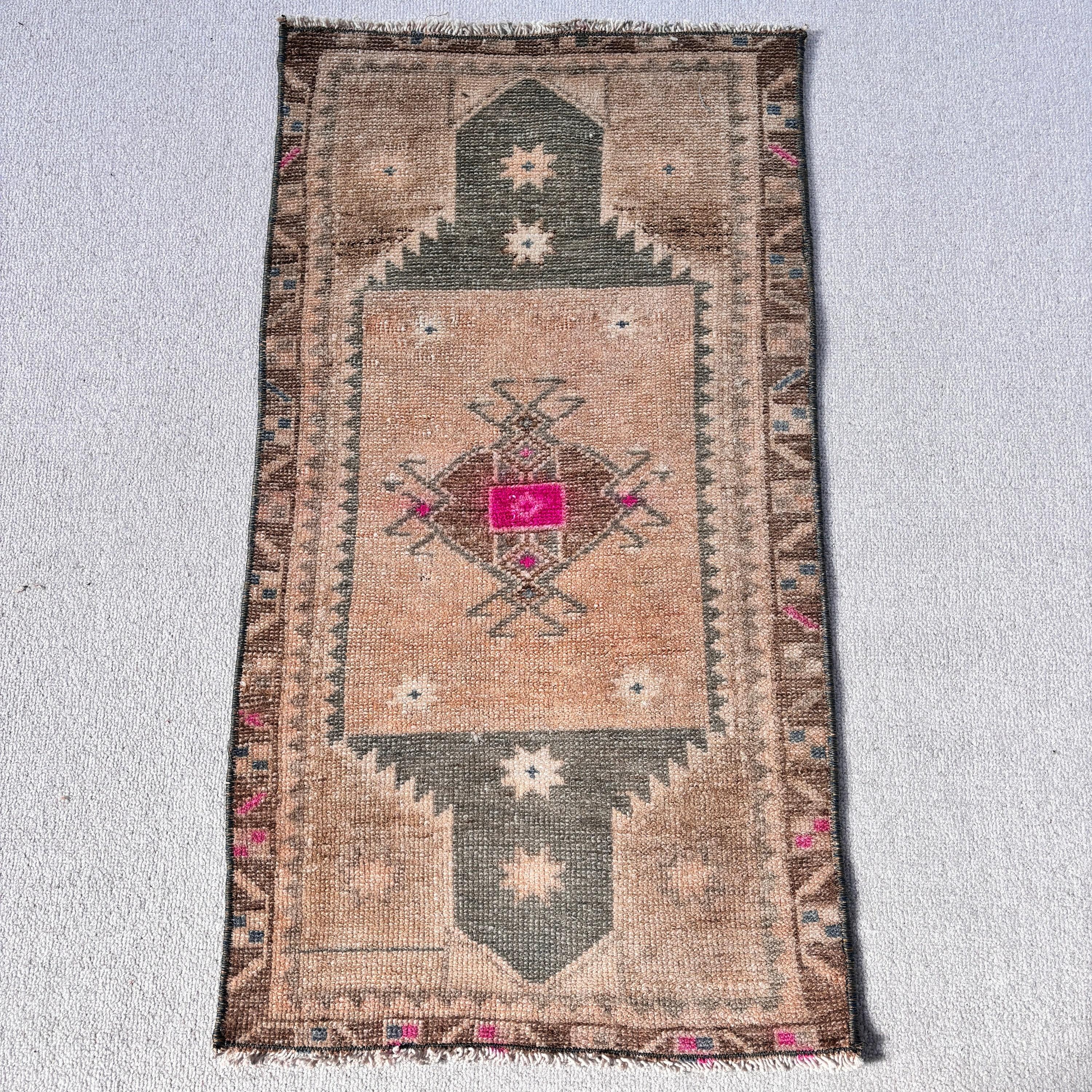 Küçük Vintage Halılar, Banyo Halısı, Vintage Halılar, 1.5x2.8 ft Küçük Halılar, Kahverengi Havalı Halılar, Anadolu Halıları, Mutfak Halısı, Türk Halıları