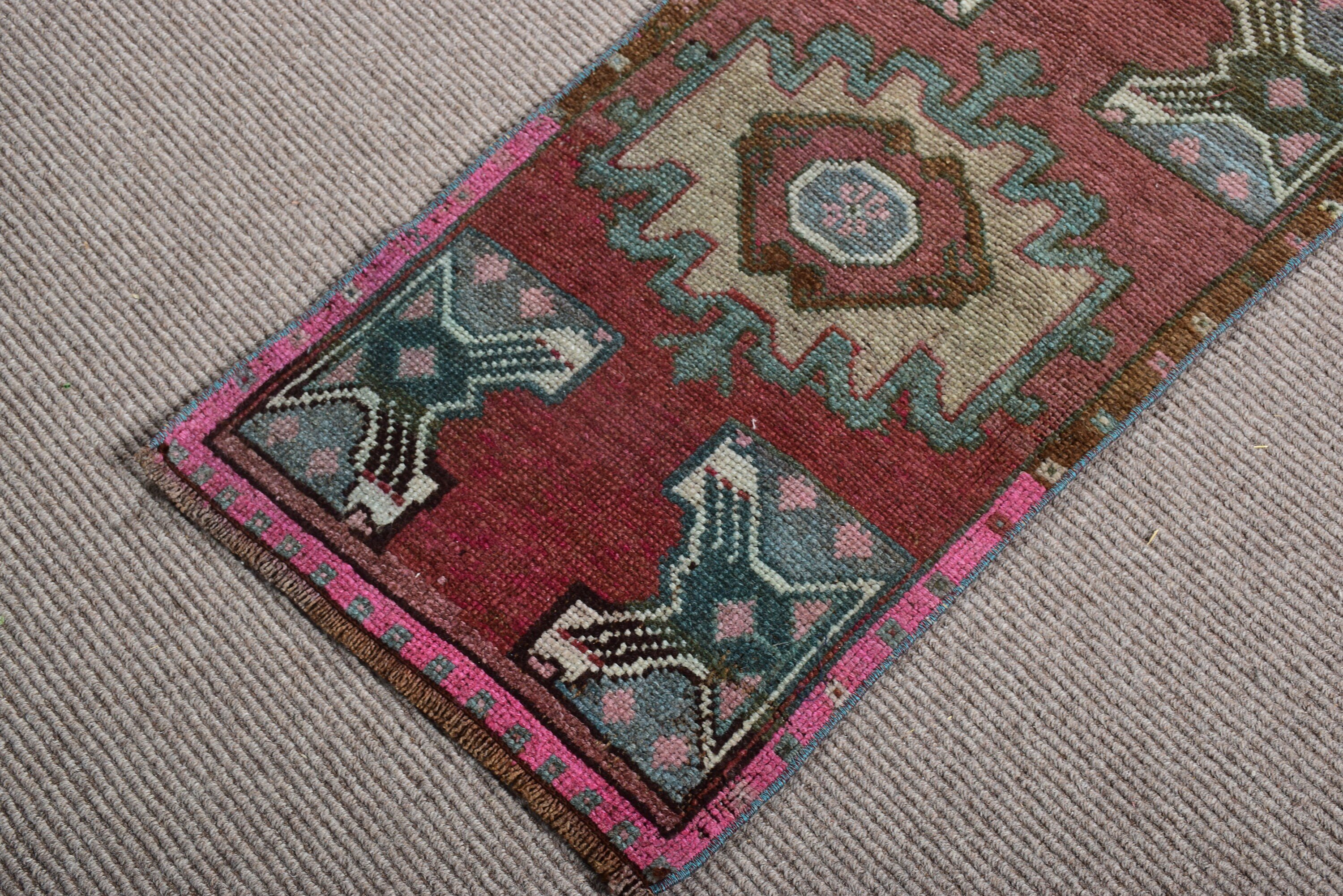 El Dokuma Halı, Vintage Halılar, Küçük Alan Halıları, Türk Halıları, Kırmızı Düz ​​Dokuma Halı, 1.5x2.8 ft Küçük Halılar, Oushak Halıları, Küçük Vintage Halı