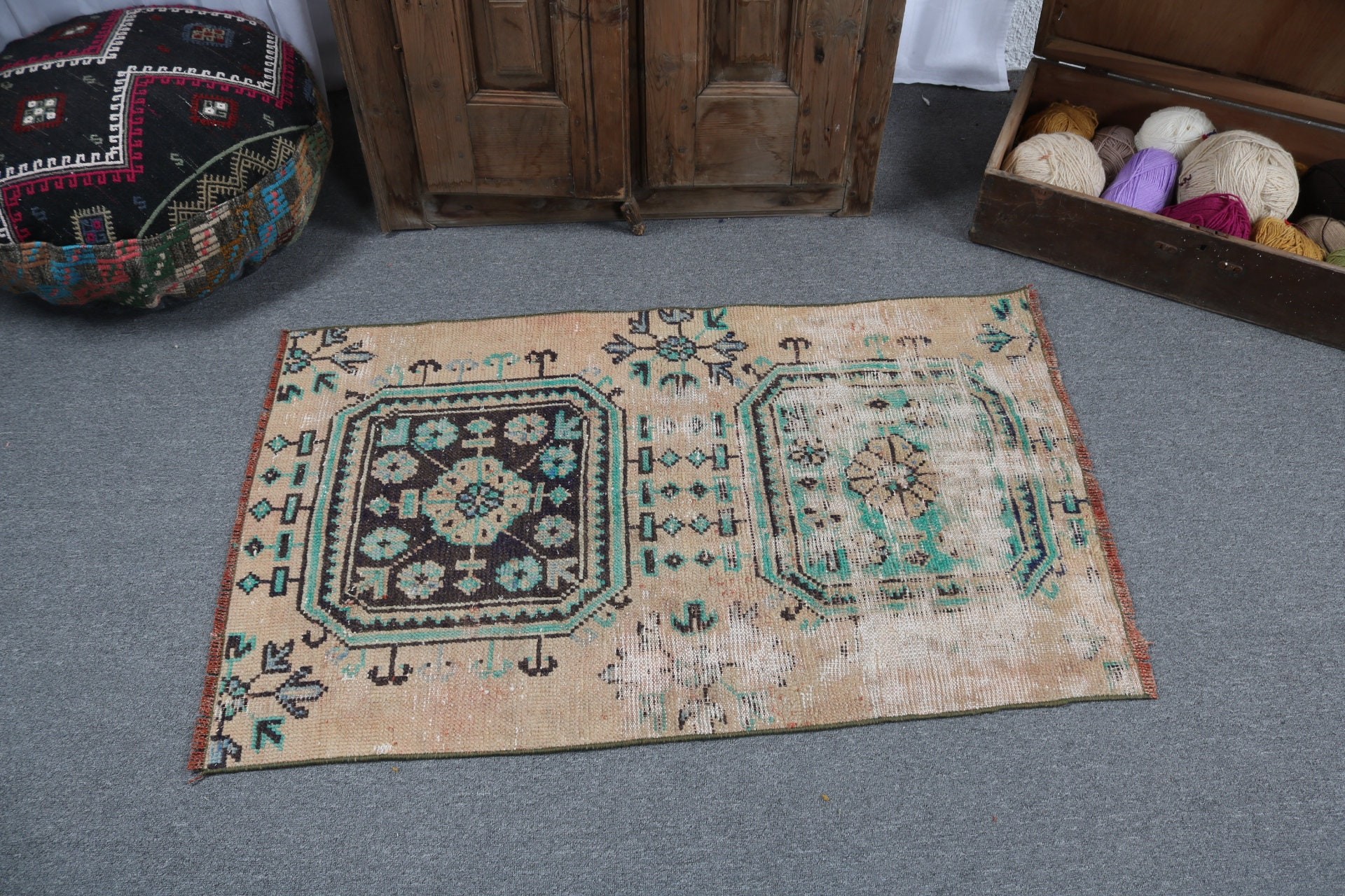 Vintage Halı, 2.4x3.9 ft Küçük Halı, Nötr Halılar, Türk Halıları, Boho Halısı, Bohem Halısı, Duvara Asılı Halılar, Küçük Boho Halıları, Kahverengi Yer Halıları