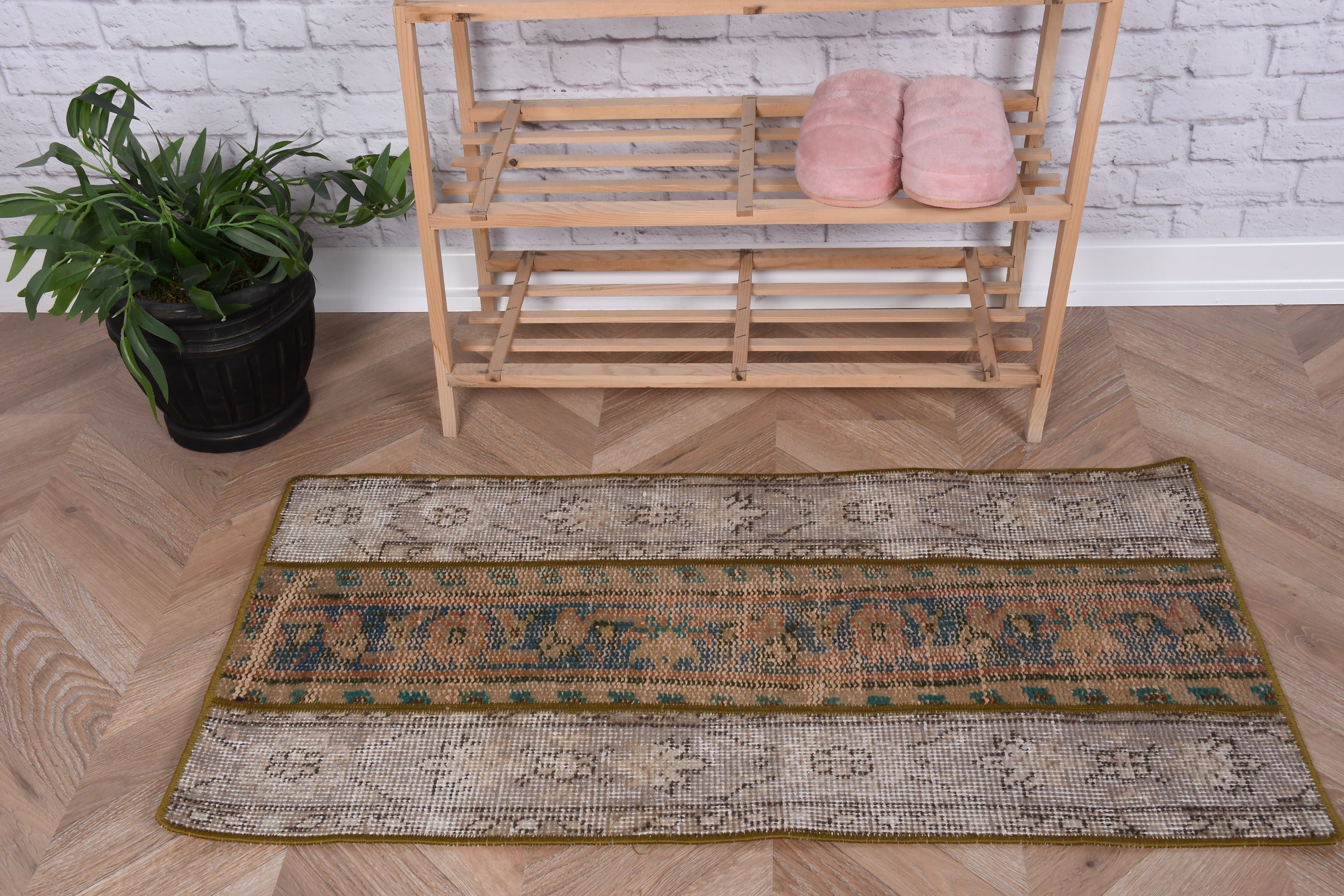 Bath Rug, Turkish Rug, Vintage Decor Rugs, Vintage Rugs, Home Decor Rug, White Anatolian Rug, Antique Rug, Entry Rug, 1.5x3 ft Small Rug