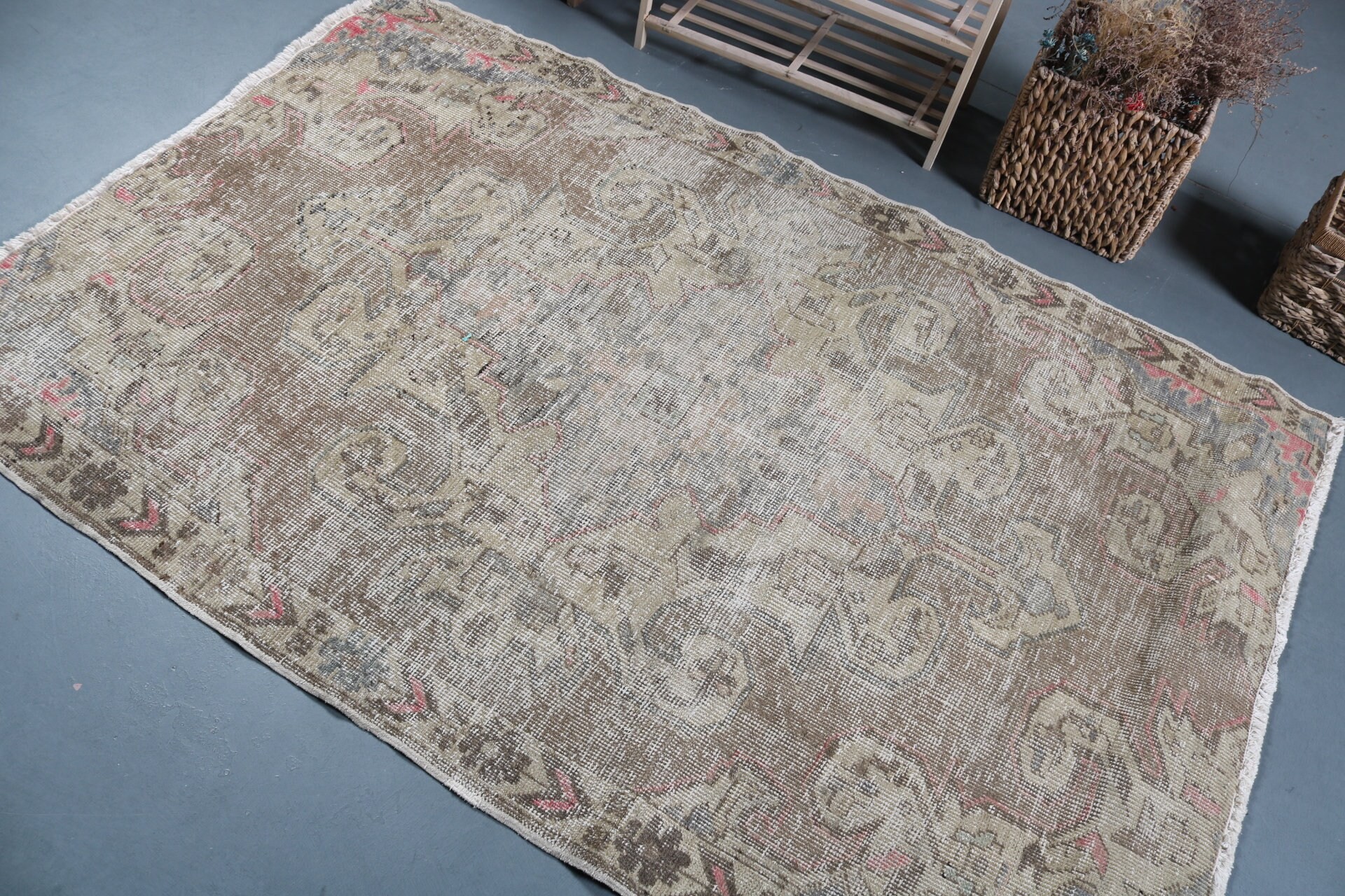 Old Rug, Rugs for Floor, 4.1x6.3 ft Area Rug, Vintage Rugs, Turkey Rug, Indoor Rugs, Dining Room Rug, Wool Rug, Turkish Rug, Anatolian Rug