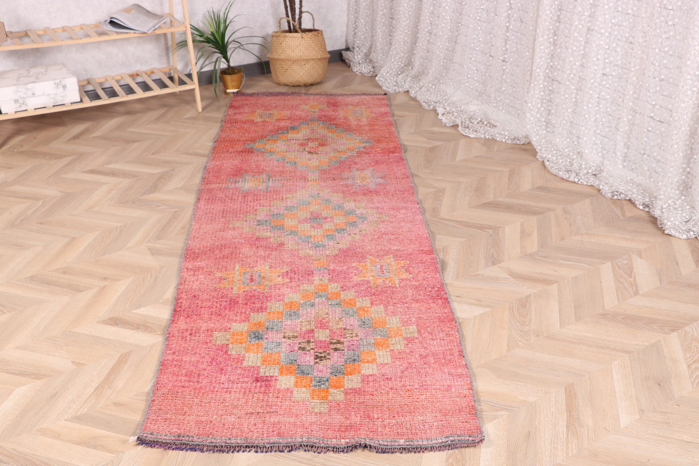 Yatak Odası Halısı, 2.9x8.5 ft Runner Halısı, Vintage Halılar, Koridor Halıları, Türk Halıları, Vintage Runner Halıları, Pembe Oryantal Halı, Fas Halısı