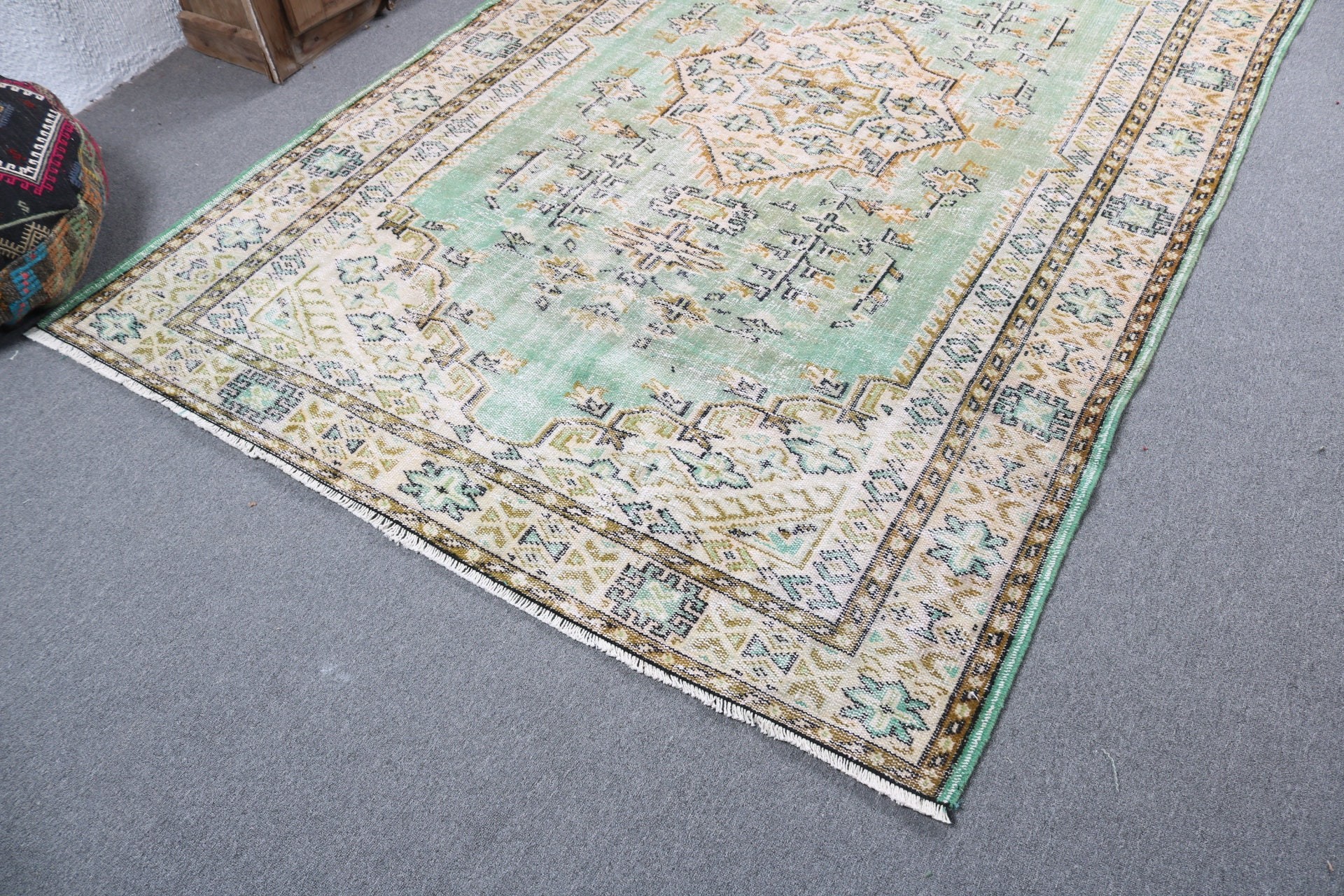 Boho Rug, Green Bedroom Rug, Rugs for Salon, Oushak Rug, Turkish Rug, Vintage Rug, Large Vintage Rugs, 6x9.2 ft Large Rugs, Luxury Rugs