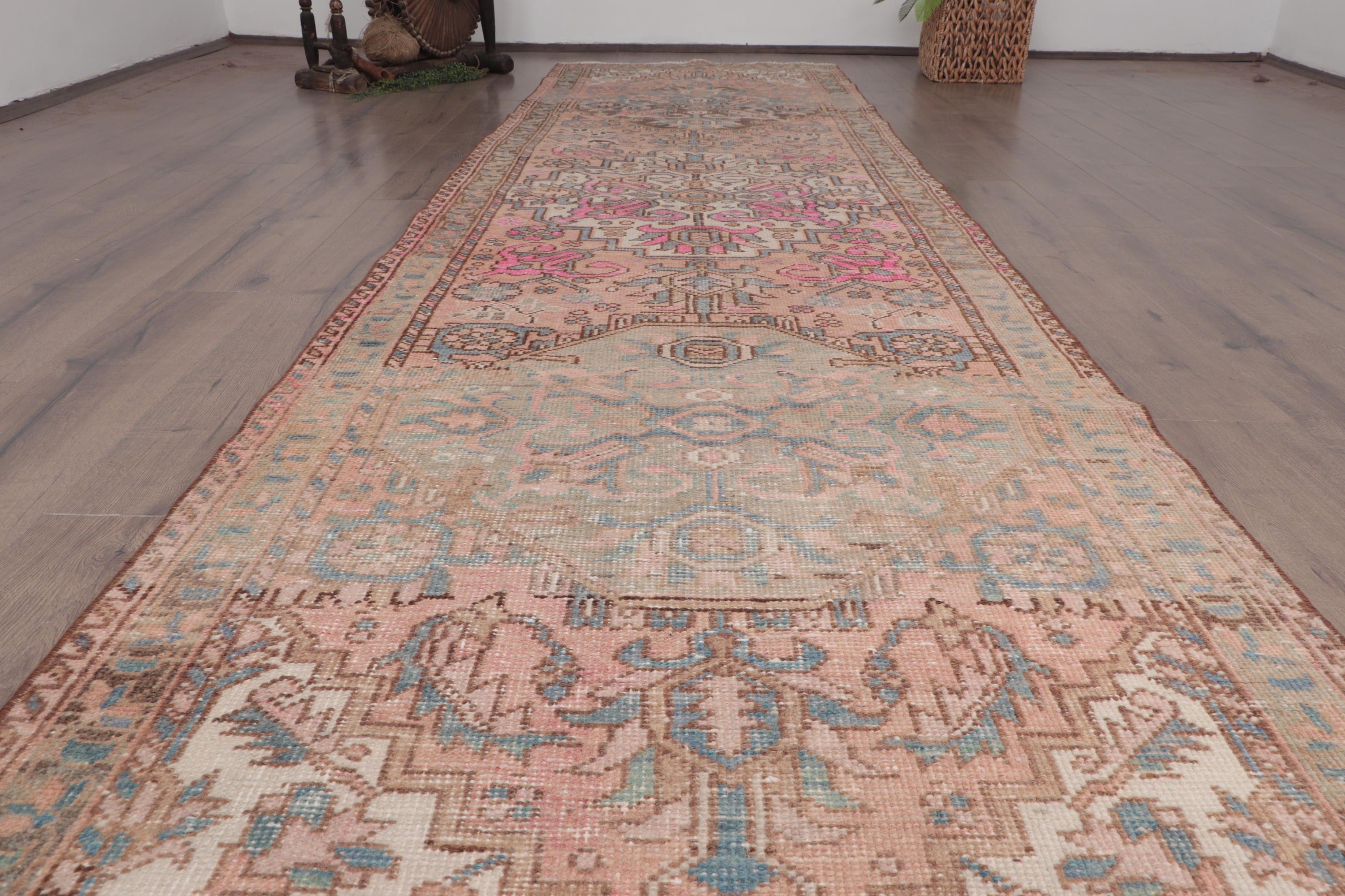 Türk Halıları, Vintage Halılar, 3.4x12.4 ft Yolluk Halıları, Koridor Halıları, Yün Halı, Mutfak Halıları, Pembe Yer Halısı, Yatak Odası Halısı, Koridor Halısı