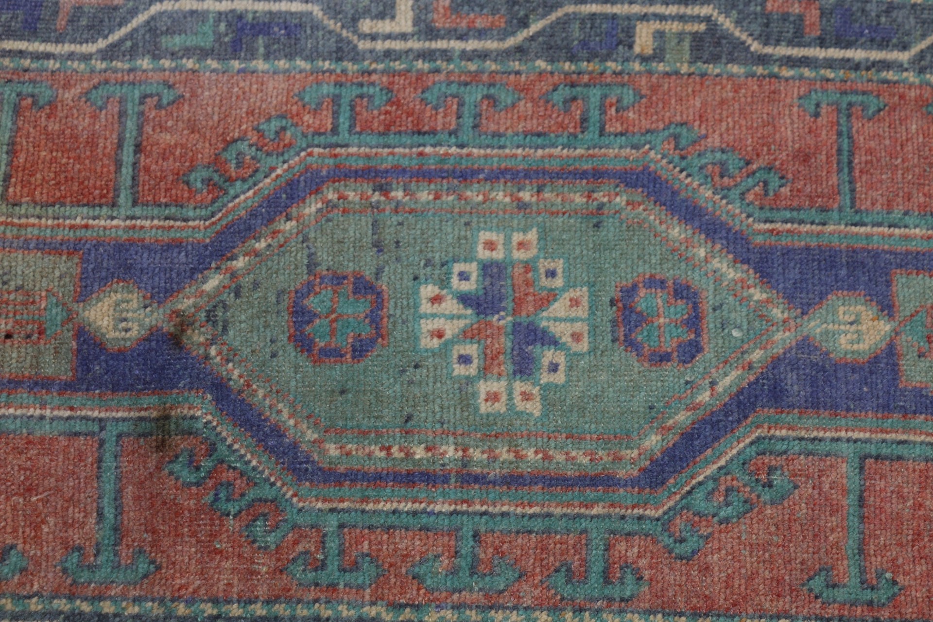 Yün Halı, 1.5x3.8 ft Küçük Halı, Giriş Halısı, Kırmızı Anadolu Halısı, Araba Paspas Halıları, Türk Halısı, Fas Halısı, Vintage Halı, Araba Paspas Halıları