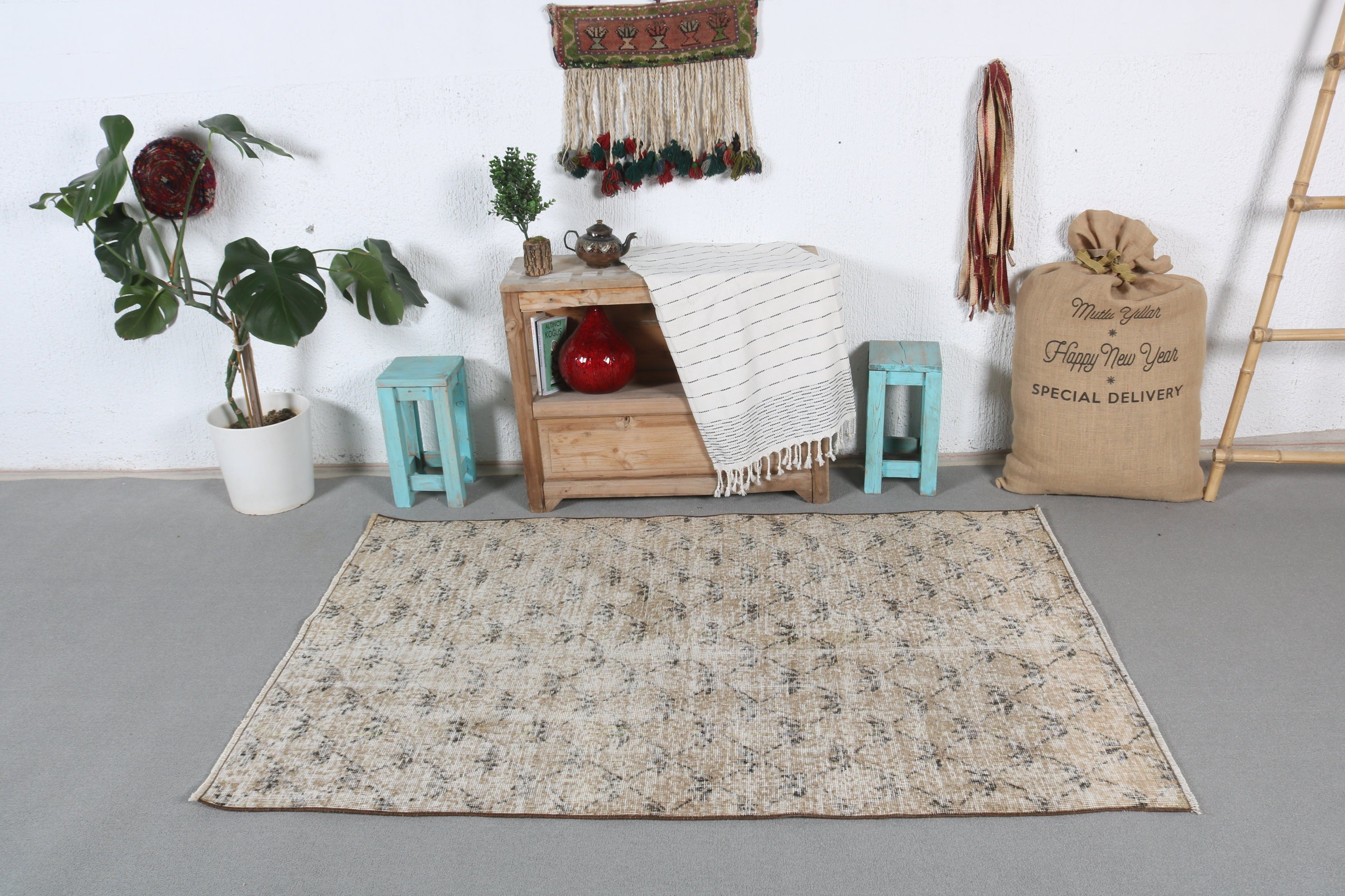 Moroccan Rug, Bedroom Rug, Entry Rugs, Turkish Rug, Brown  3.7x5.7 ft Accent Rugs, Vintage Rug, Home Decor Rug, Handmade Rug