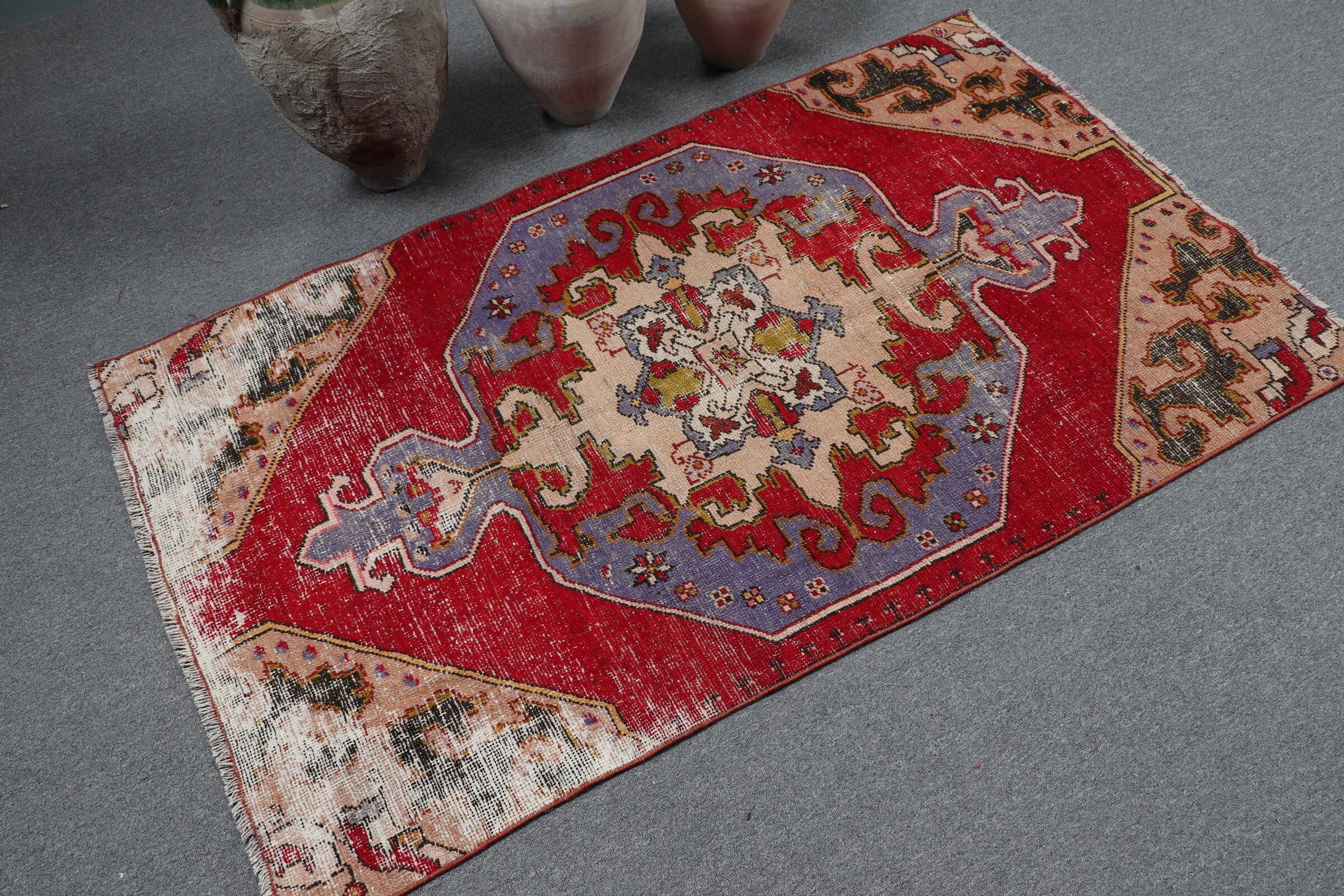 Giriş Halıları, Türk Halıları, Vintage Halı, Anadolu Halısı, Yatak Odası Halısı, 3,1x5,3 ft Accent Halısı, Çocuk Odası Halıları, Kırmızı Oushak Halısı, Mutfak Halısı