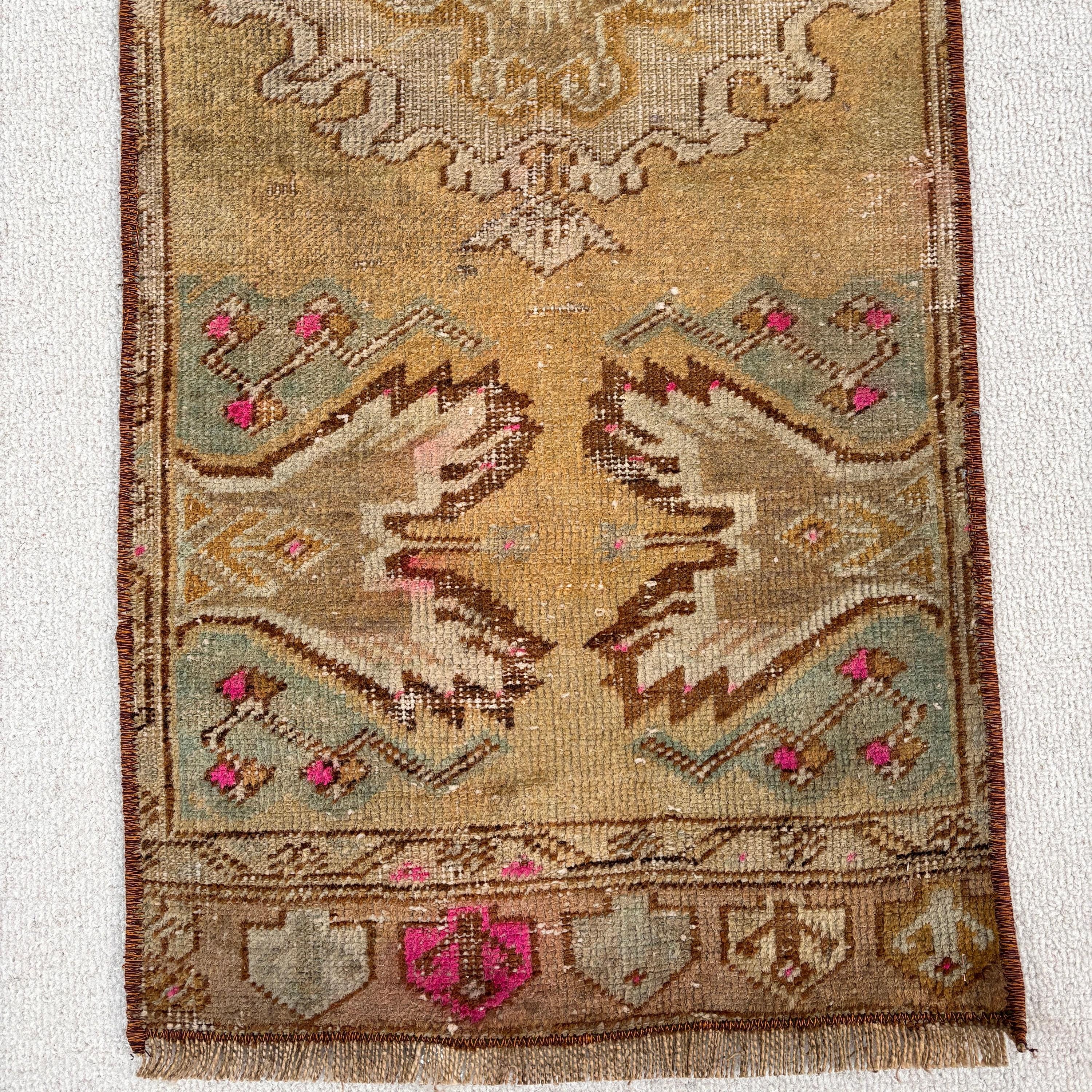 Türk Halısı, 1.3x3.3 ft Küçük Halı, Mutfak Halıları, El Dokuma Halı, Sarı Anadolu Halıları, Vintage Halılar, Havalı Halılar, Giriş Halısı, Sanatsal Halı