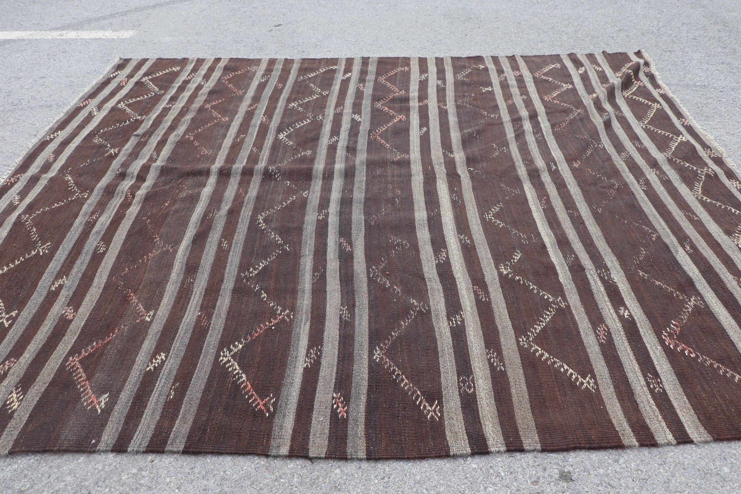 Pale Rug, Turkish Rug, Brown Moroccan Rugs, Kilim, Vintage Rug, Salon Rug, Saloon Rug, Anatolian Rug, 8.5x10.1 ft Oversize Rug, Bedroom Rug